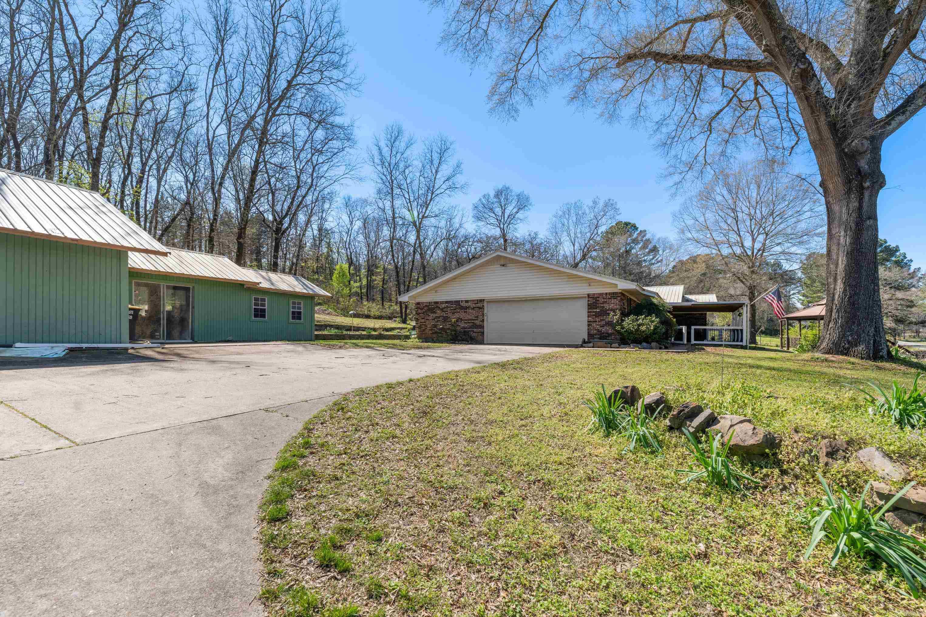 TREASURE HILL - Residential