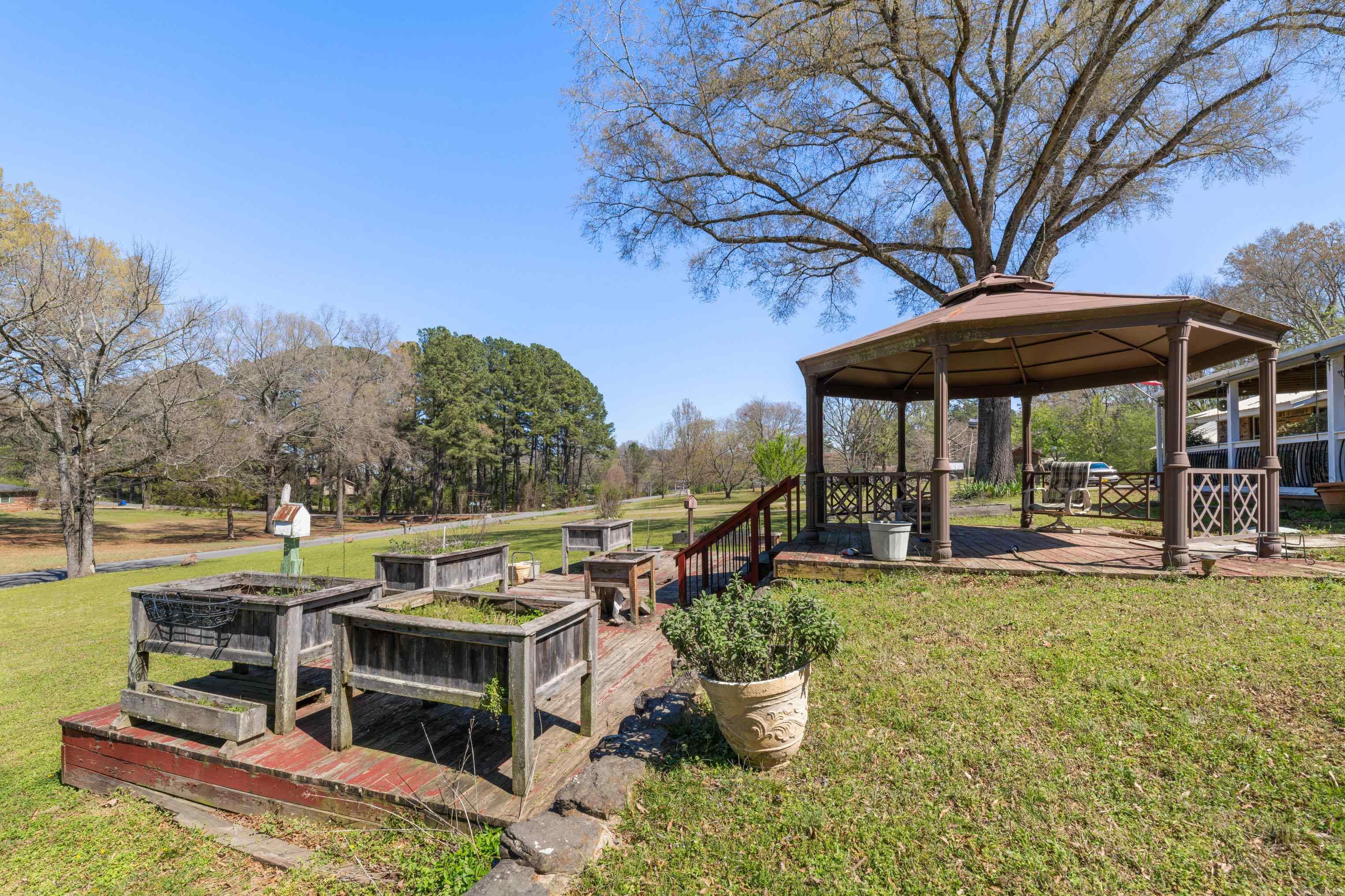 TREASURE HILL - Residential