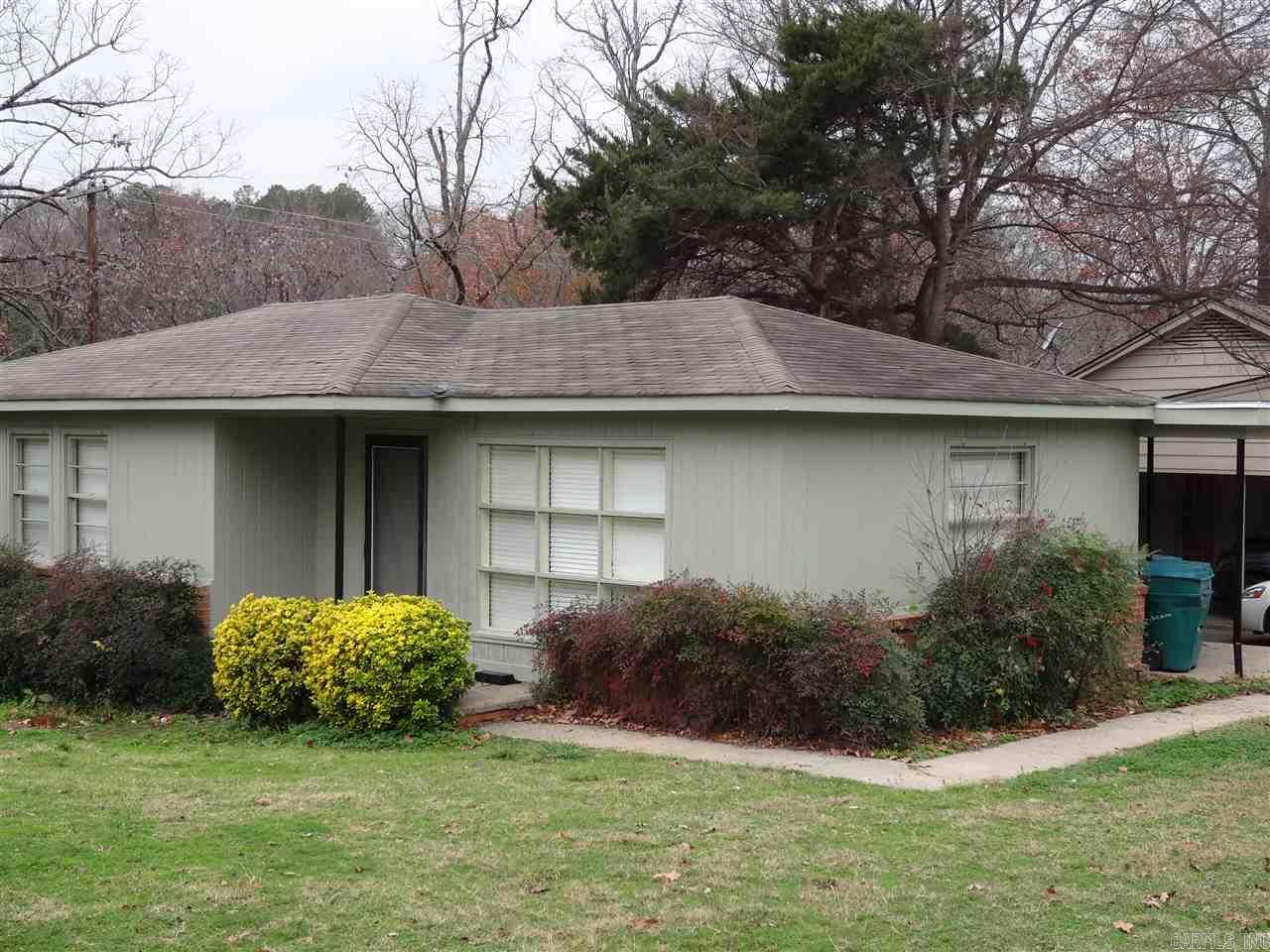 This 2 bedroom duplex has hardwoods and ceiling fans throughout. The kitchen has ceramic tile and comes equipped with an electric stove and refrigerator. There is a full size washer and dryer for tenant use. The outside is partially fenced and has a one car carport. Tenant is responsible for payment of water, electric and gas. This is a non smoking unit.