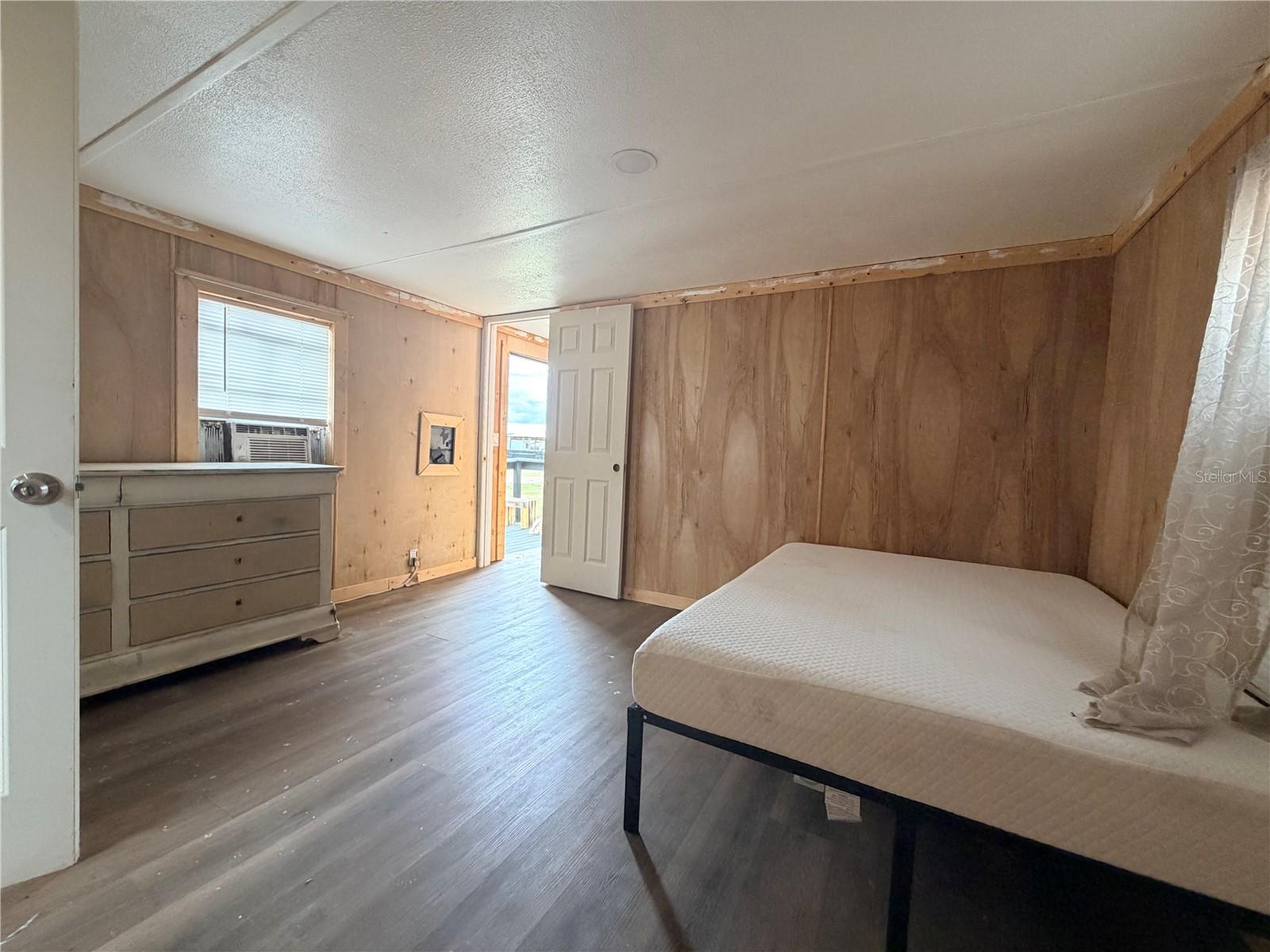 WILLISTON MILE - Residential