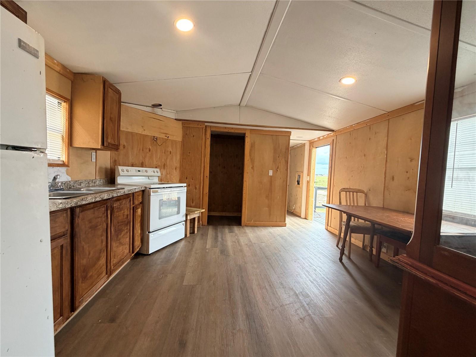 WILLISTON MILE - Residential