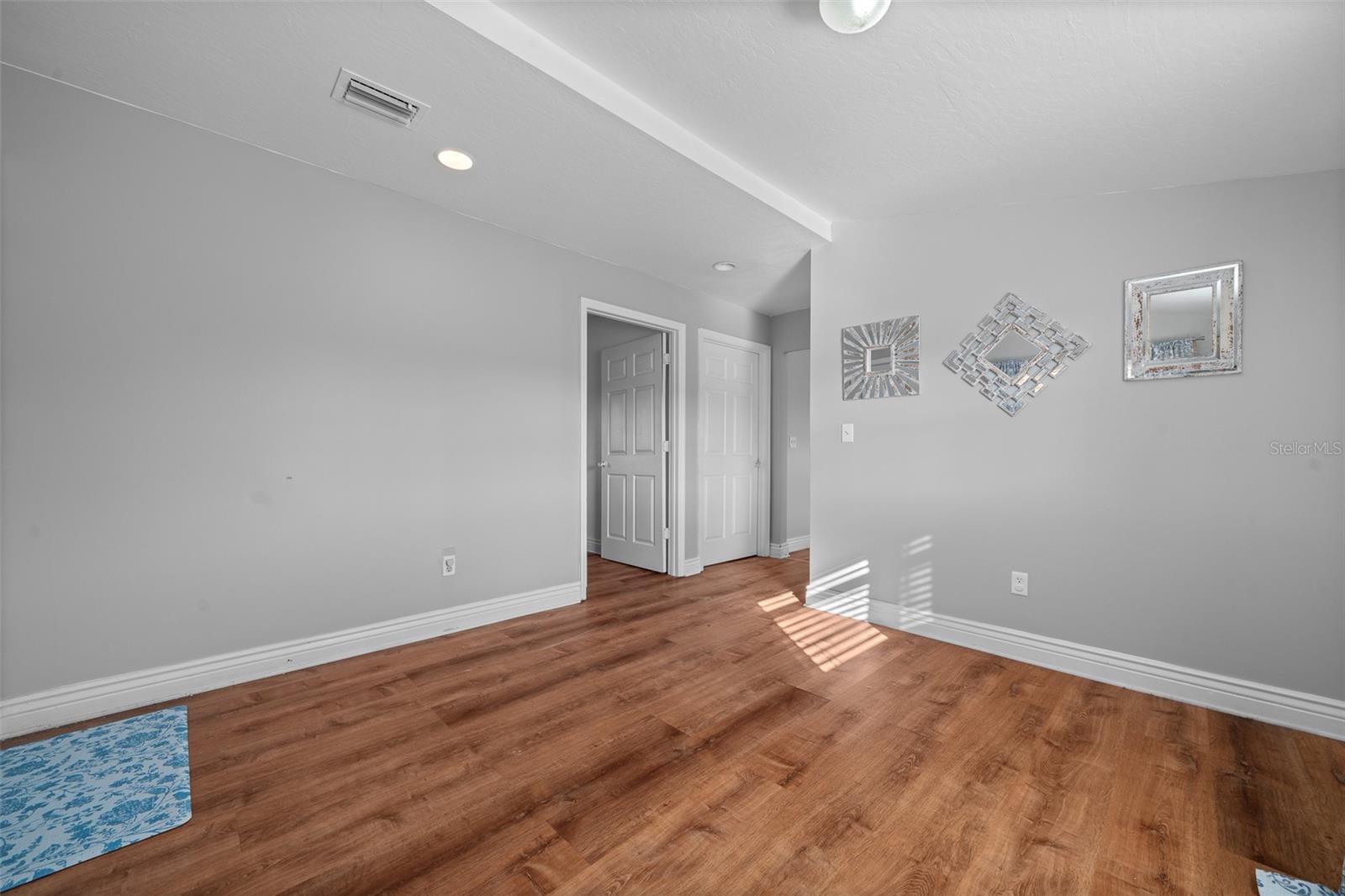 WILLISTON MILE - Residential