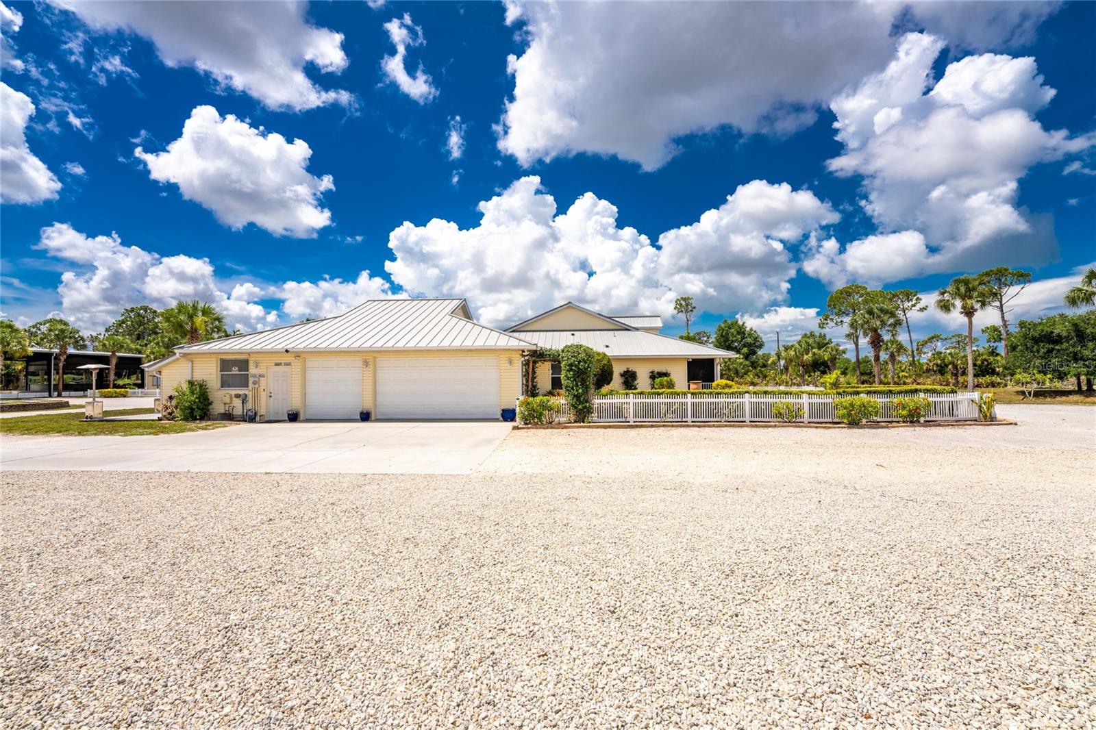 ENGLEWOOD FARM ACRES SUB - Residential