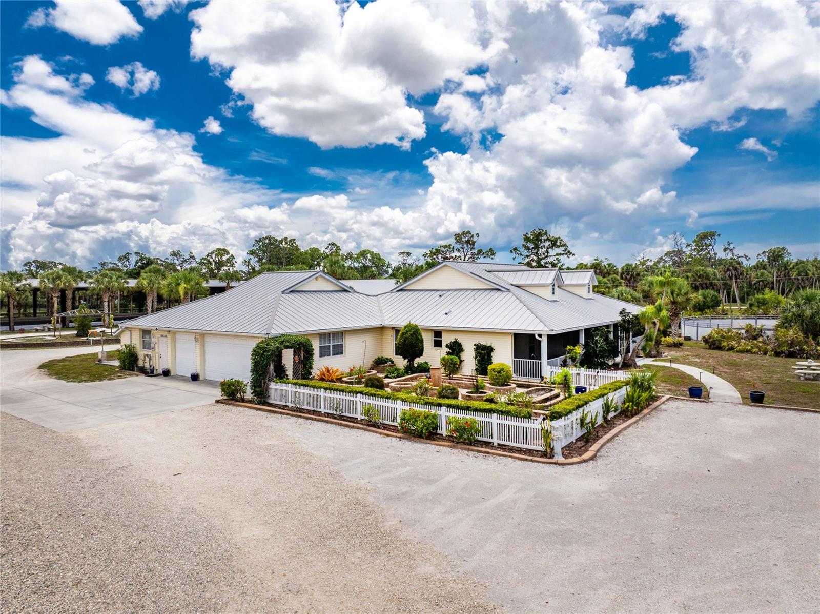 ENGLEWOOD FARM ACRES SUB - Residential