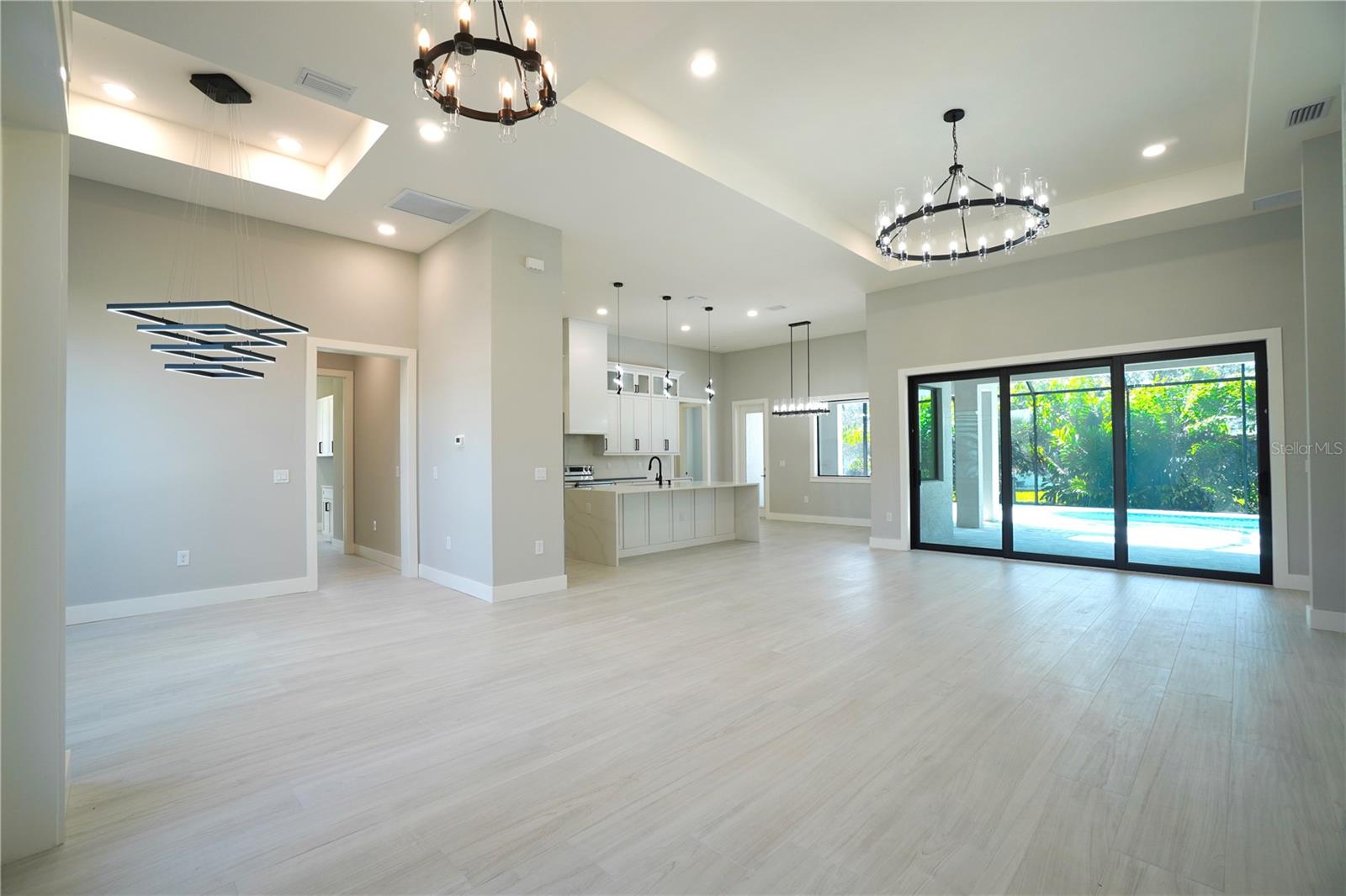 ROTONDA WEST WHITE MARSH - Residential