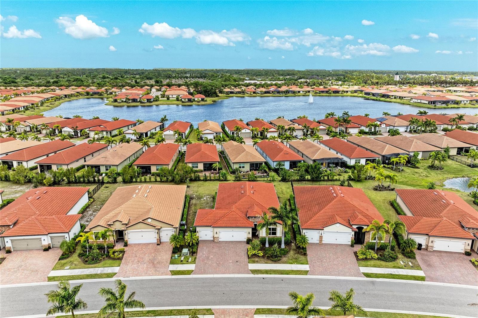 TOSCANA ISLES - Residential