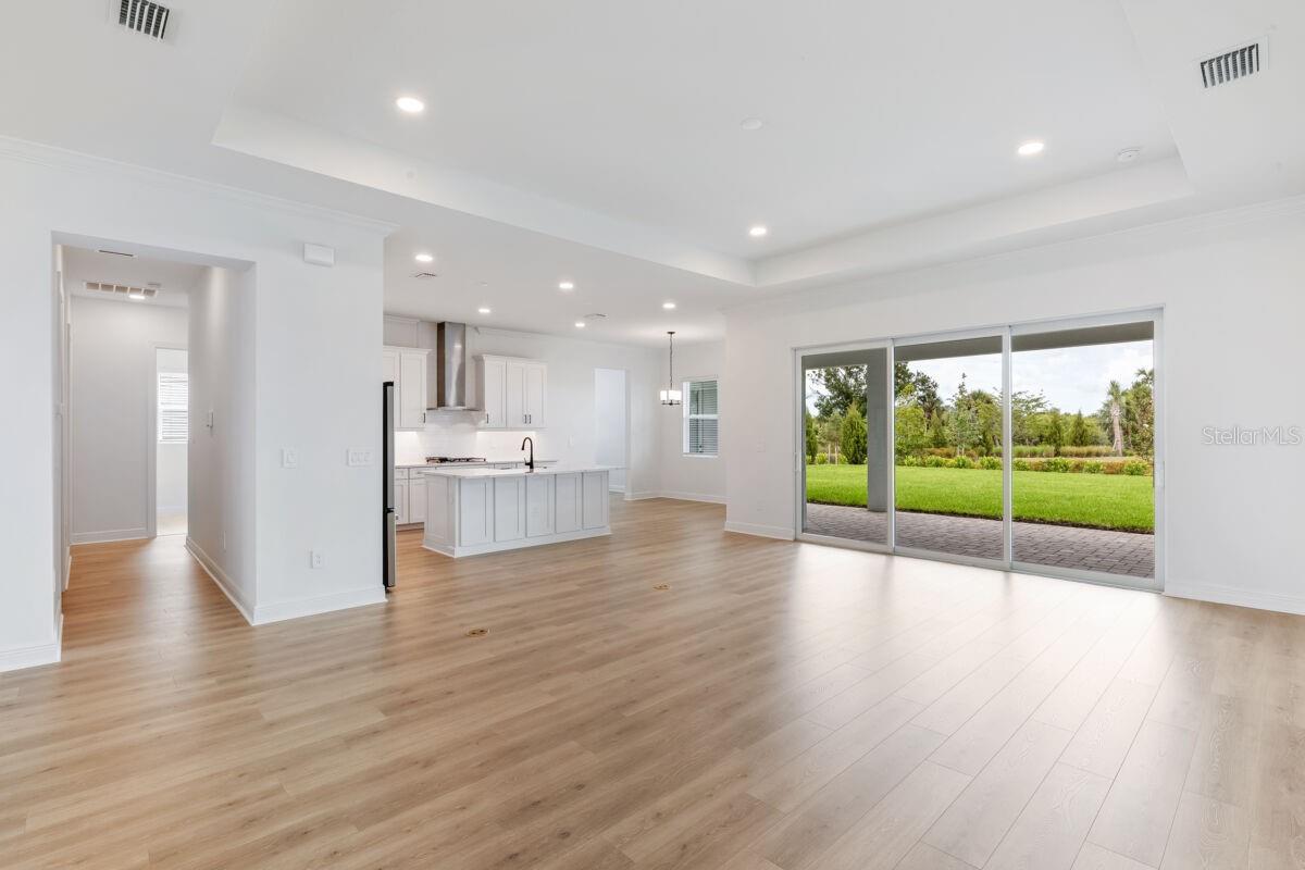 PALMERA AT WELLEN PARK - Residential