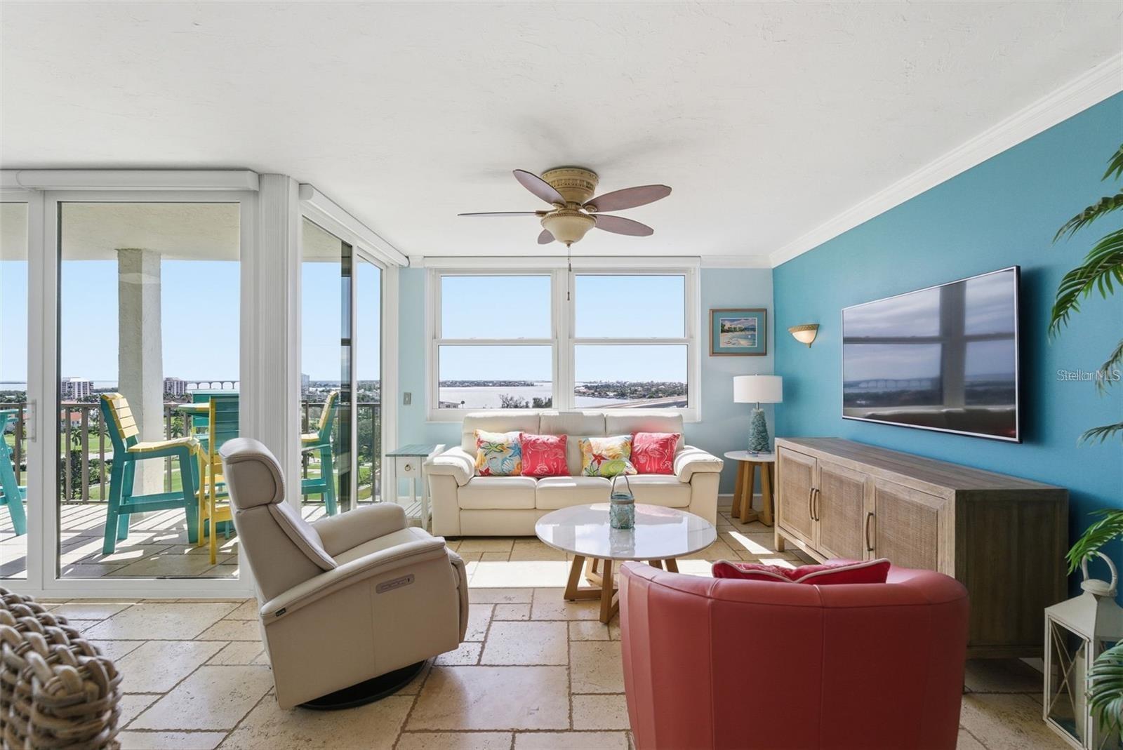 CASA DEL MAR CONDO IV - Residential