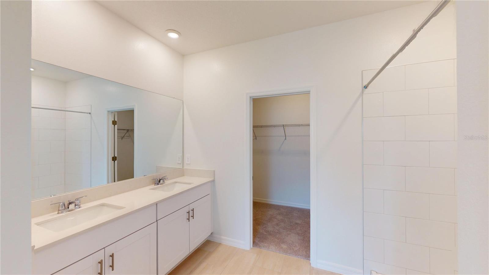 ANGELINE - Residential Lease
