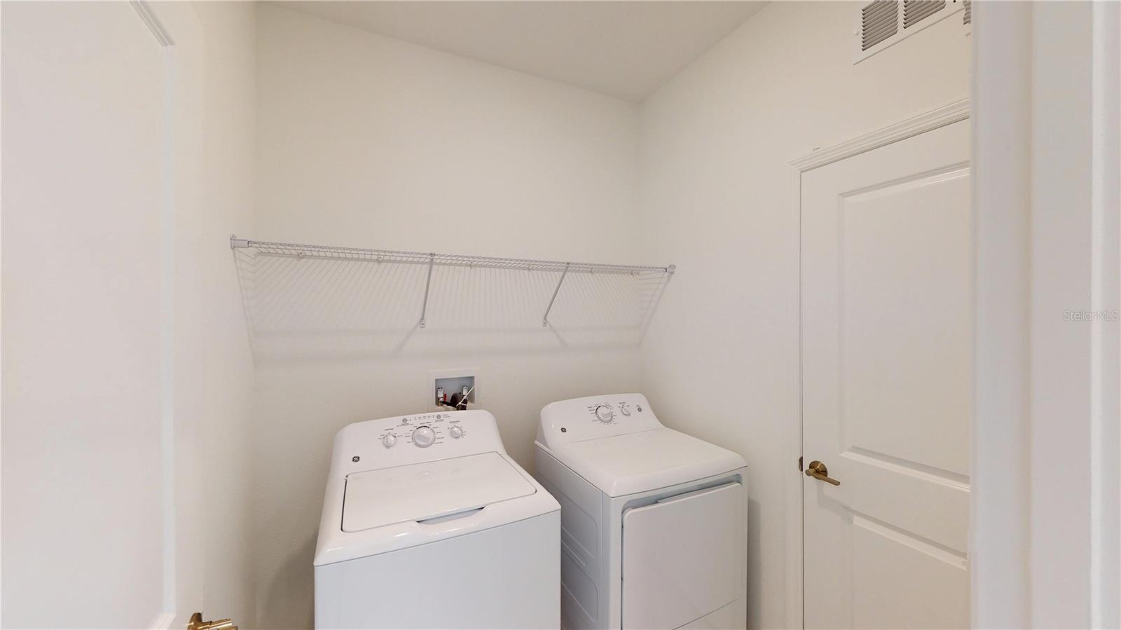 ANGELINE - Residential Lease