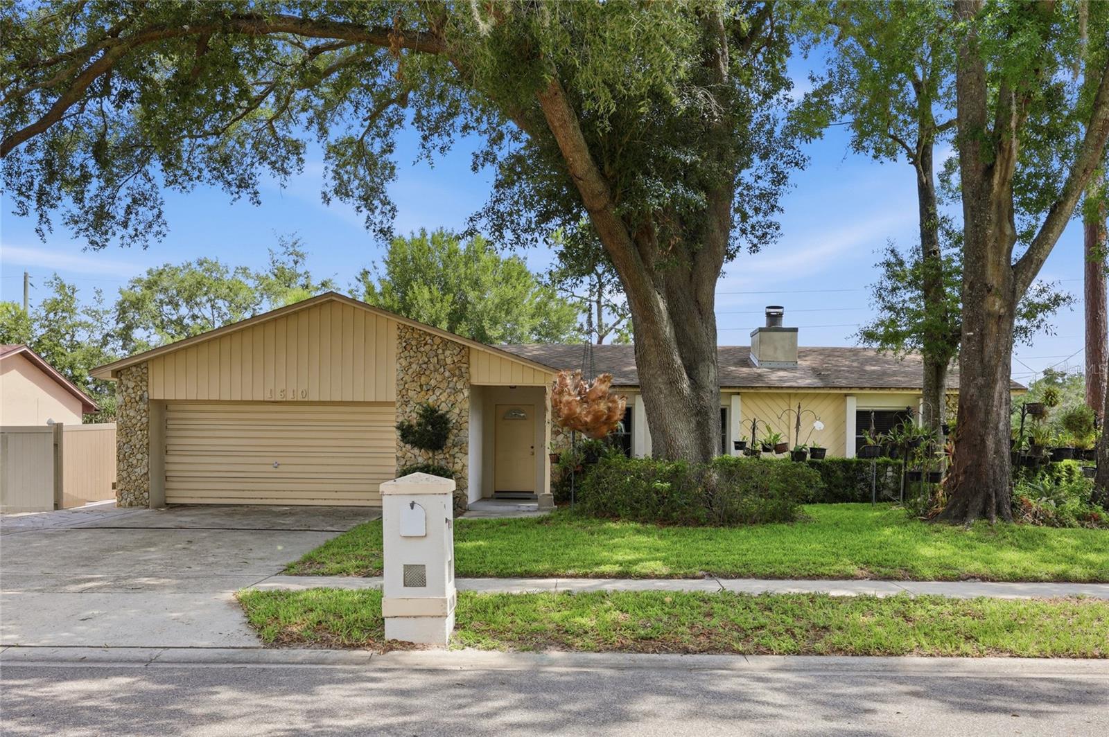 GARDEN LAKE ESTATES UNIT 1 - Residential