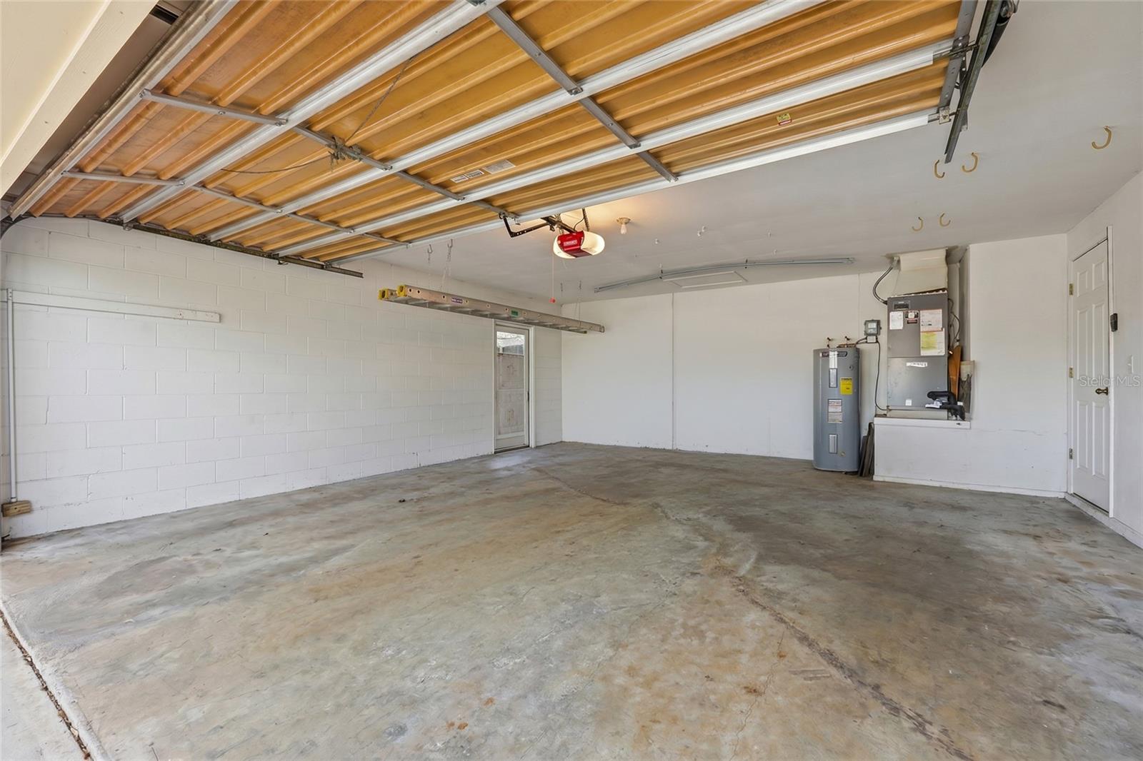 GARDEN LAKE ESTATES UNIT 1 - Residential