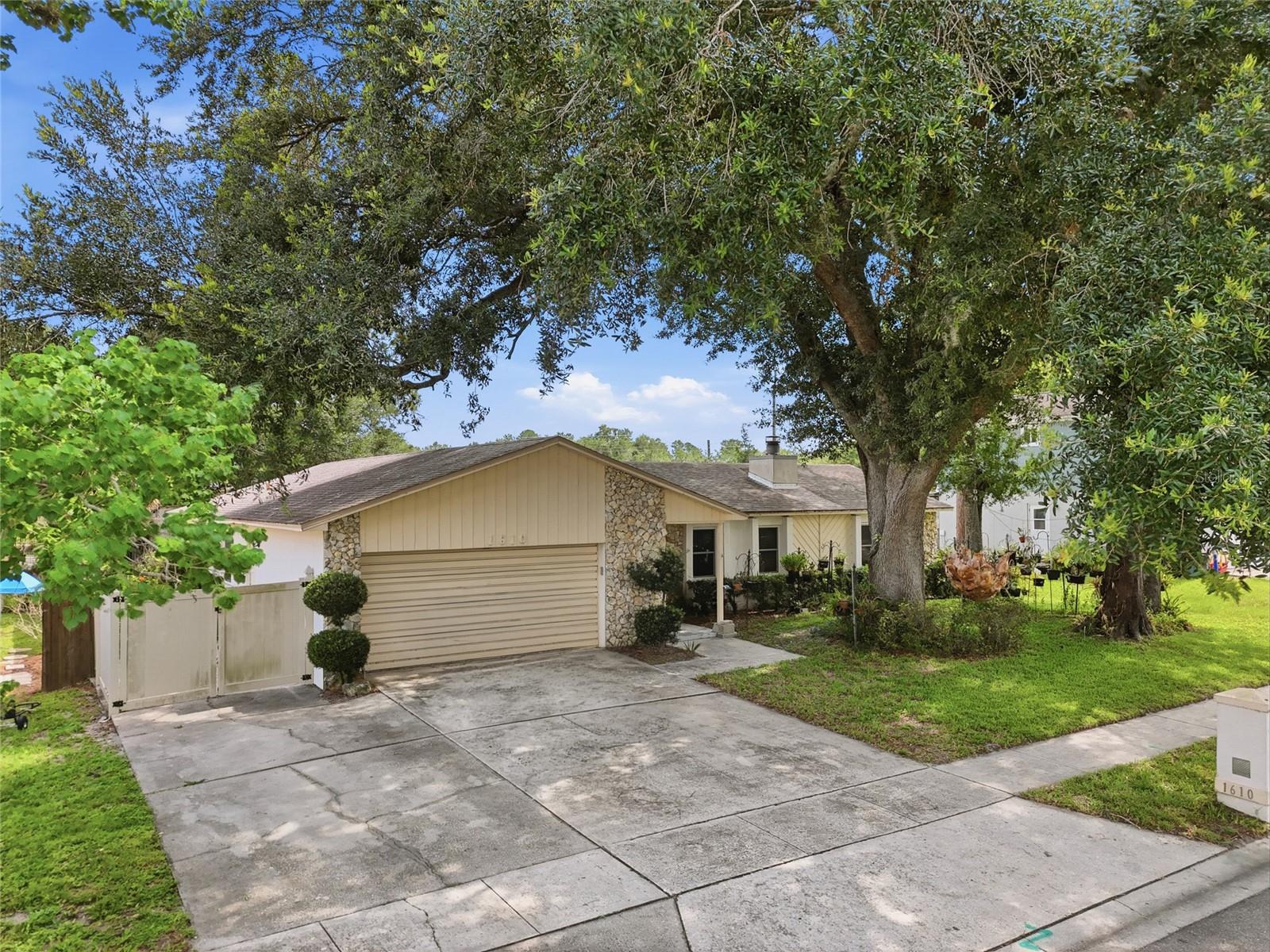GARDEN LAKE ESTATES UNIT 1 - Residential