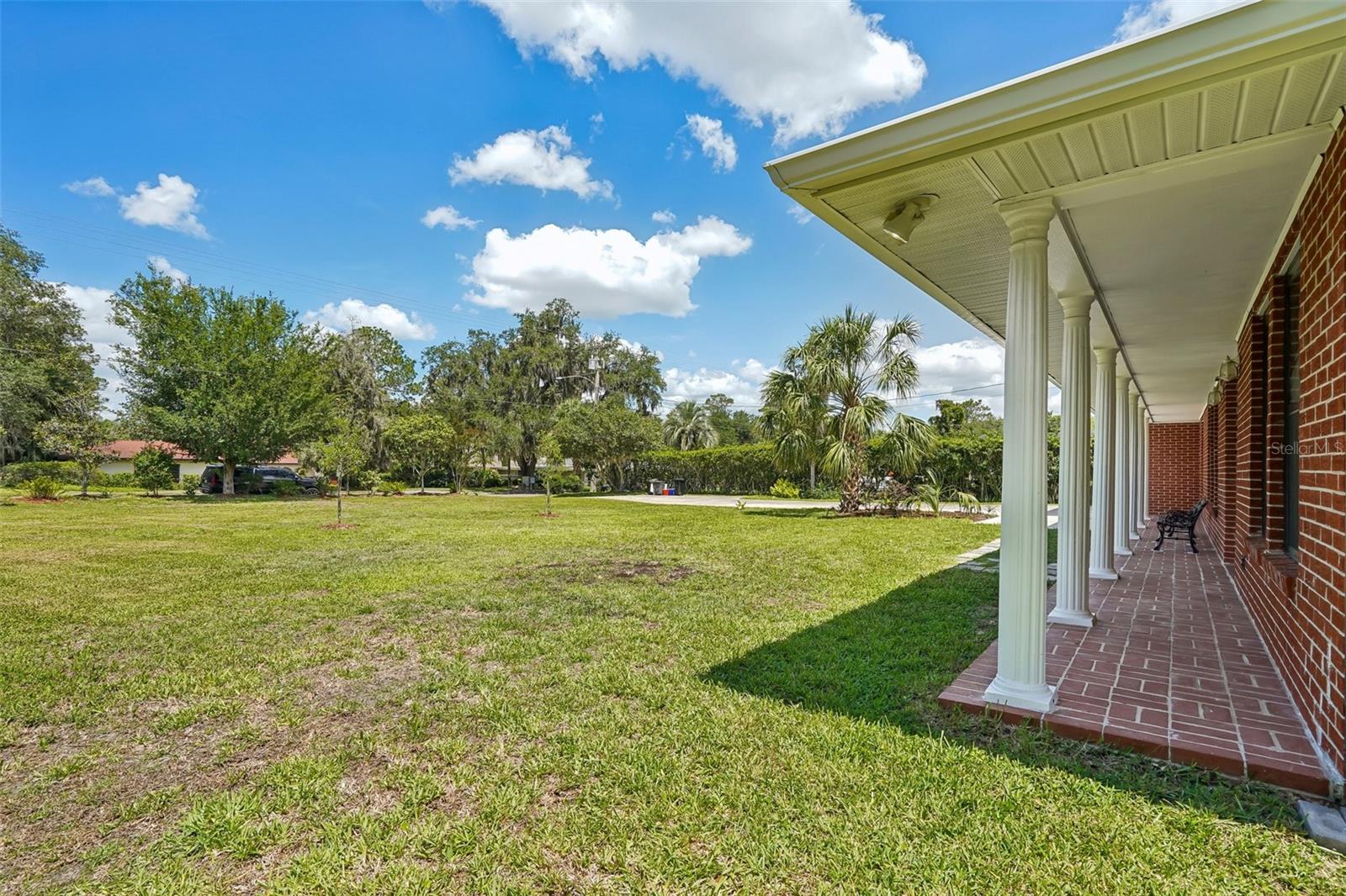 COUNTRY CLUB ESTATE MCINTOSH GRT - Residential