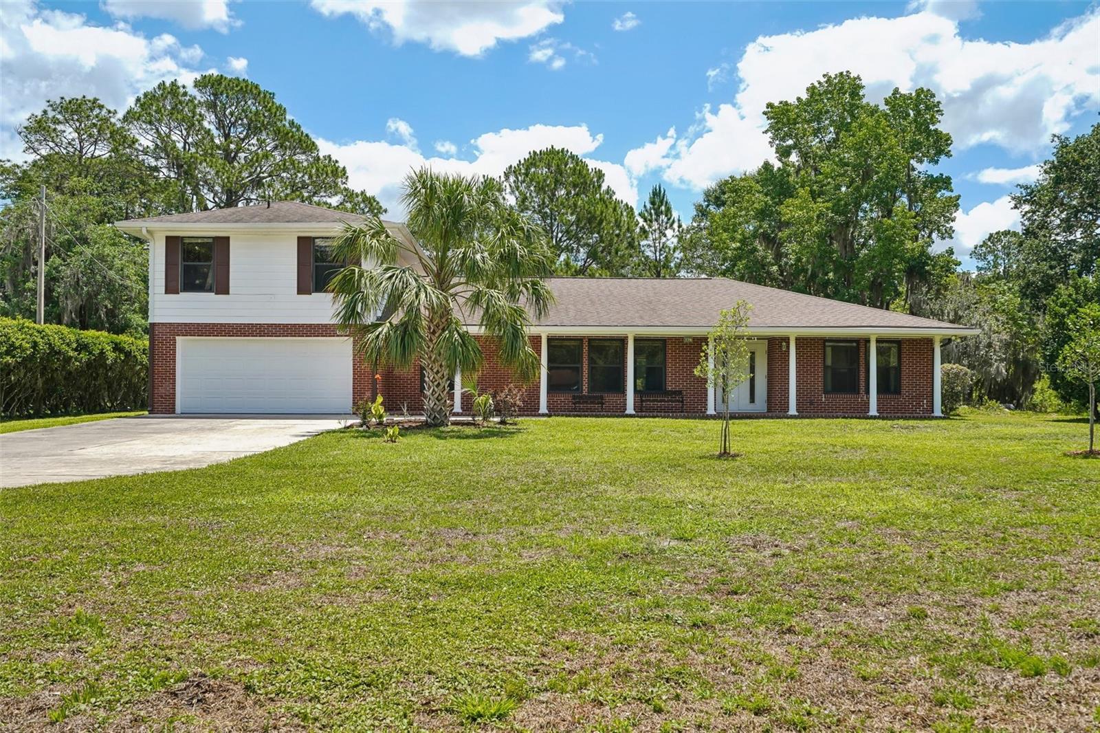 COUNTRY CLUB ESTATE MCINTOSH GRT - Residential