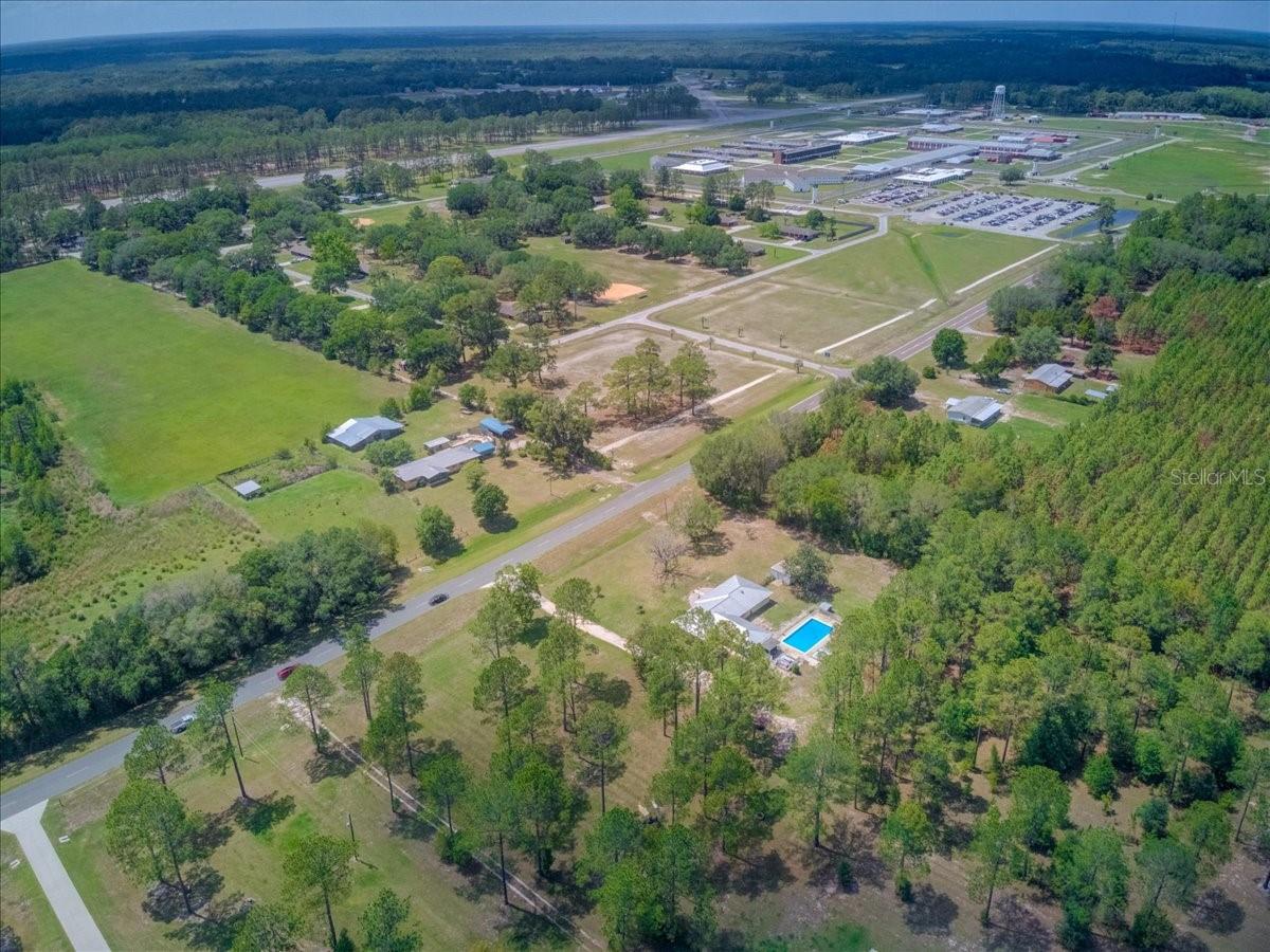 WHISPERING OAKS - Residential