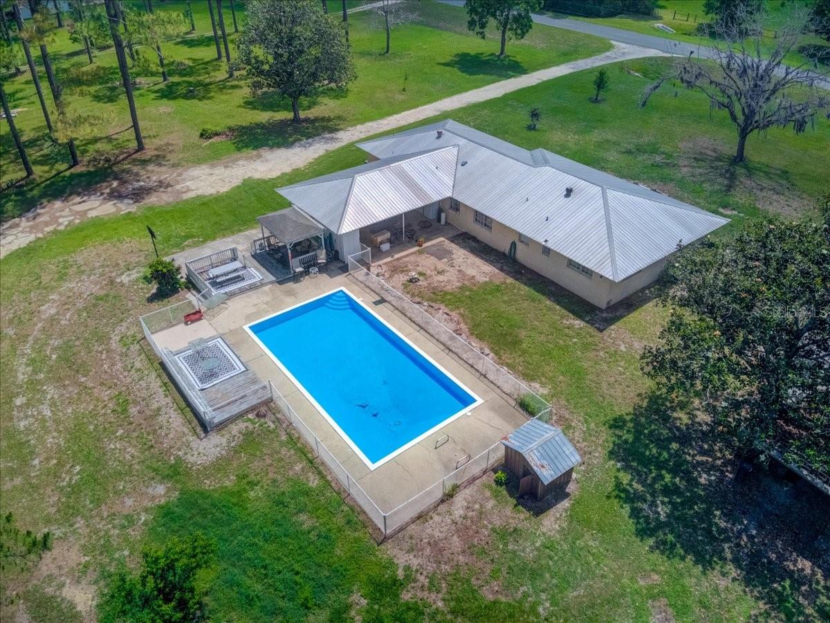WHISPERING OAKS - Residential