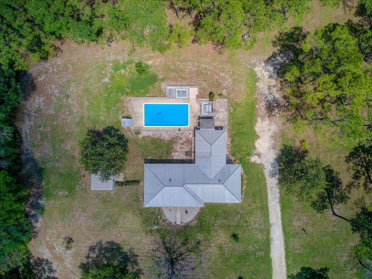 WHISPERING OAKS - Residential