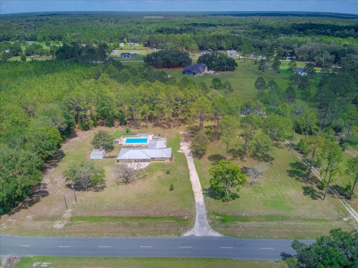 WHISPERING OAKS - Residential