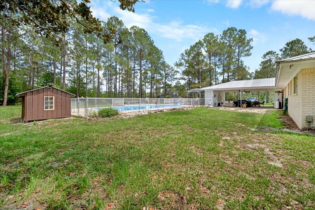WHISPERING OAKS - Residential