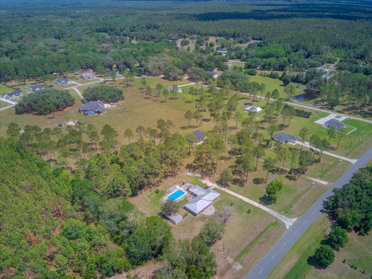 WHISPERING OAKS - Residential