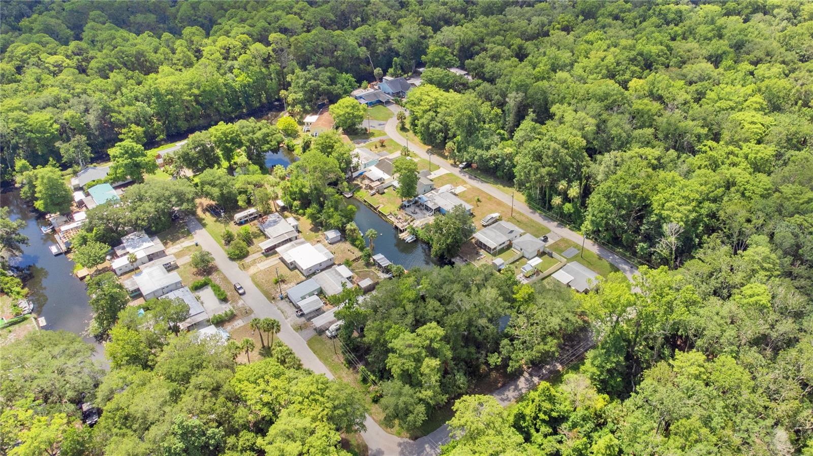 WEEKI WACHEE RIVER ESTATE - Land