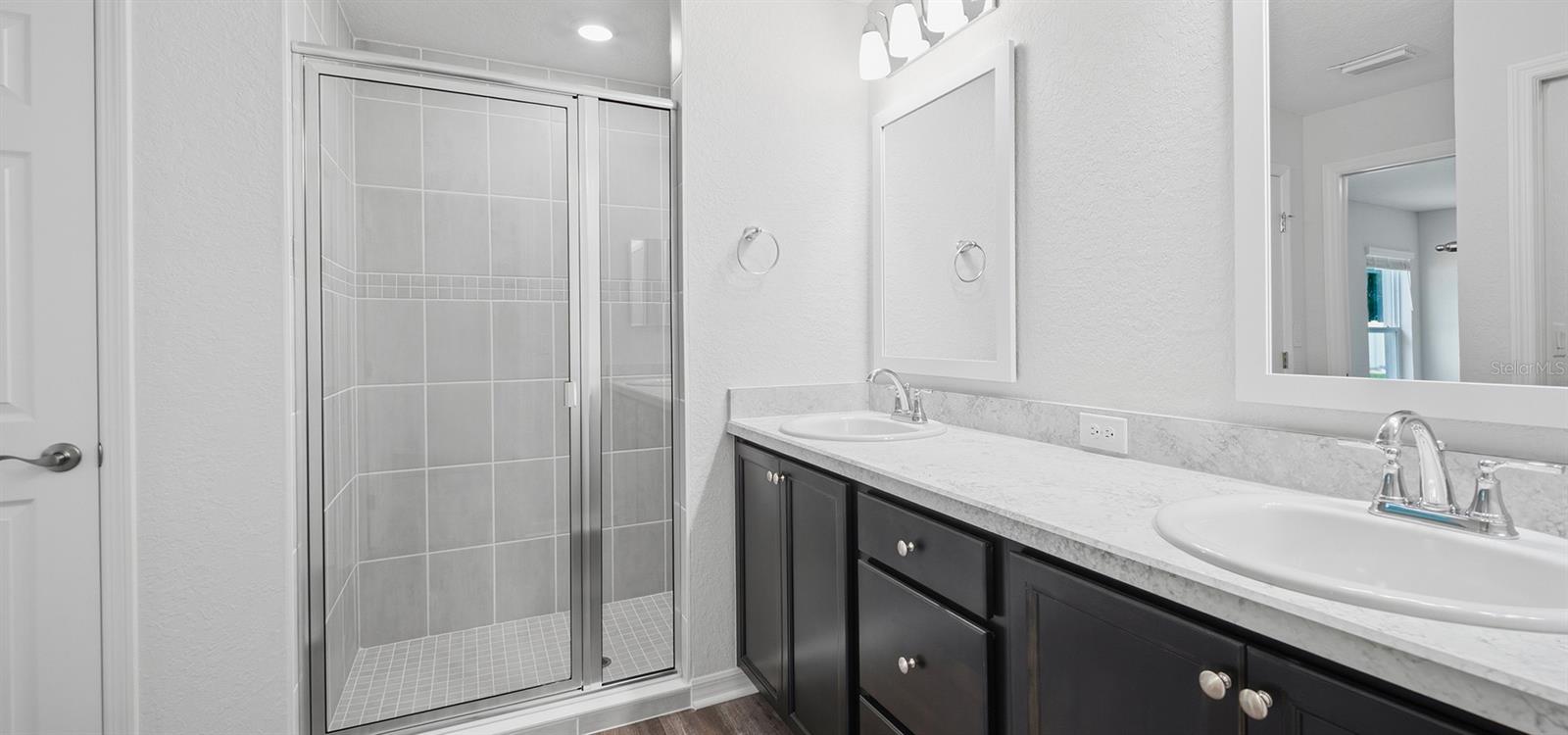 VISTA TRACE - Residential