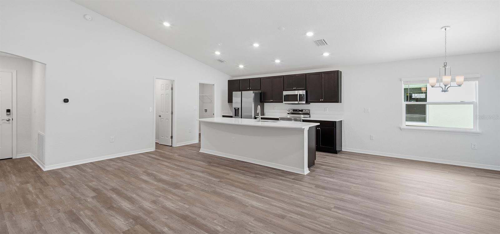 VISTA TRACE - Residential