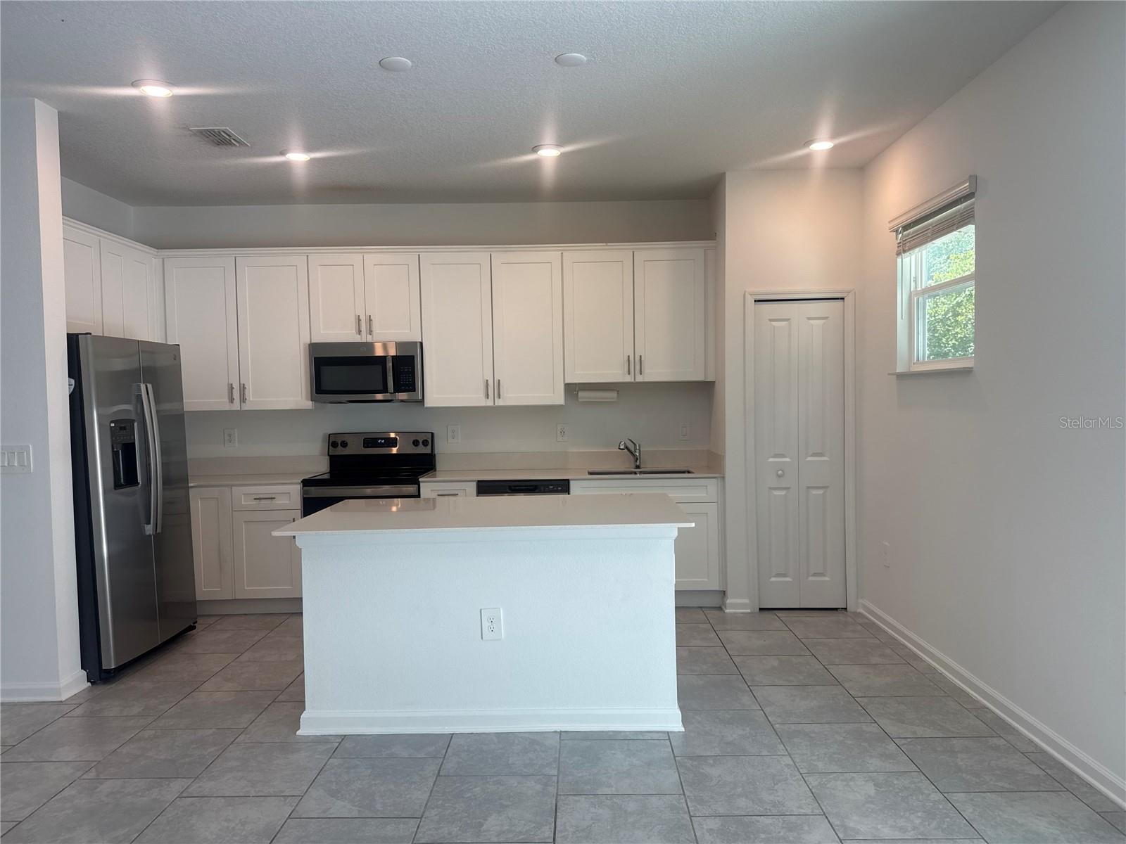 LAKE WILSON RESERVE - Residential Lease