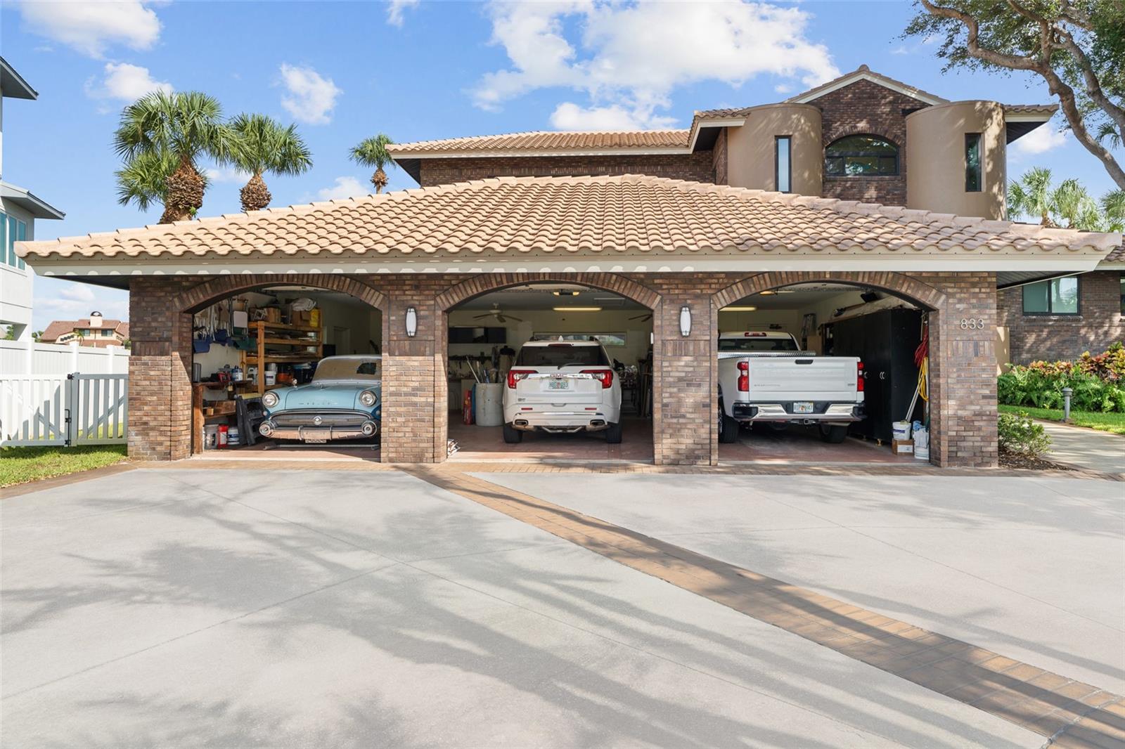 TIERRA VERDE UNIT 1 4TH REP - Residential