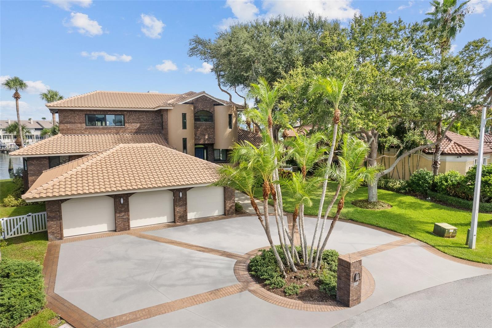 TIERRA VERDE UNIT 1 4TH REP - Residential