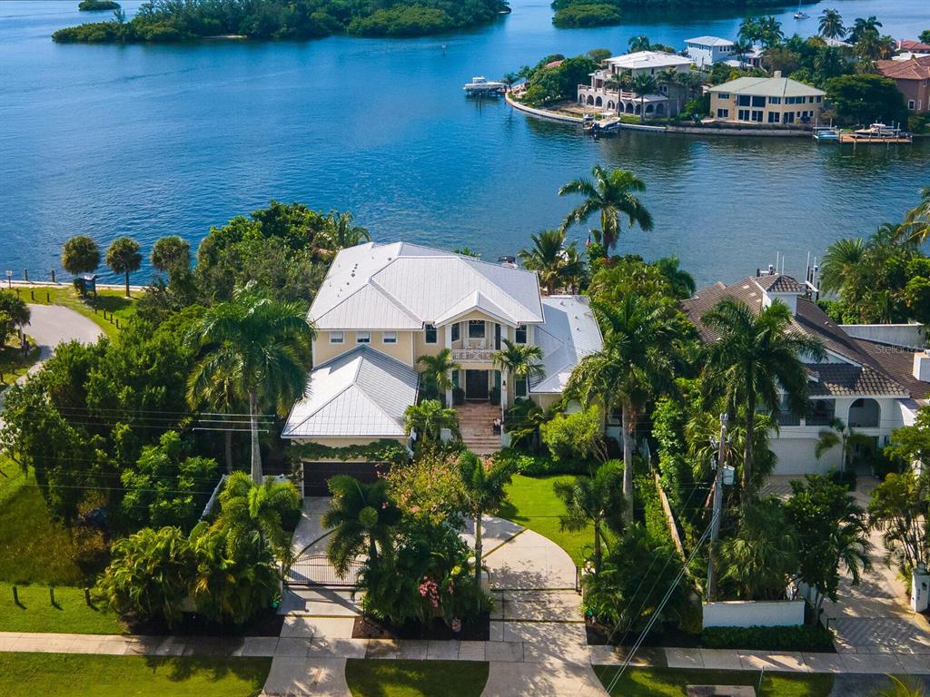 BAY ISLAND SHORES - Residential