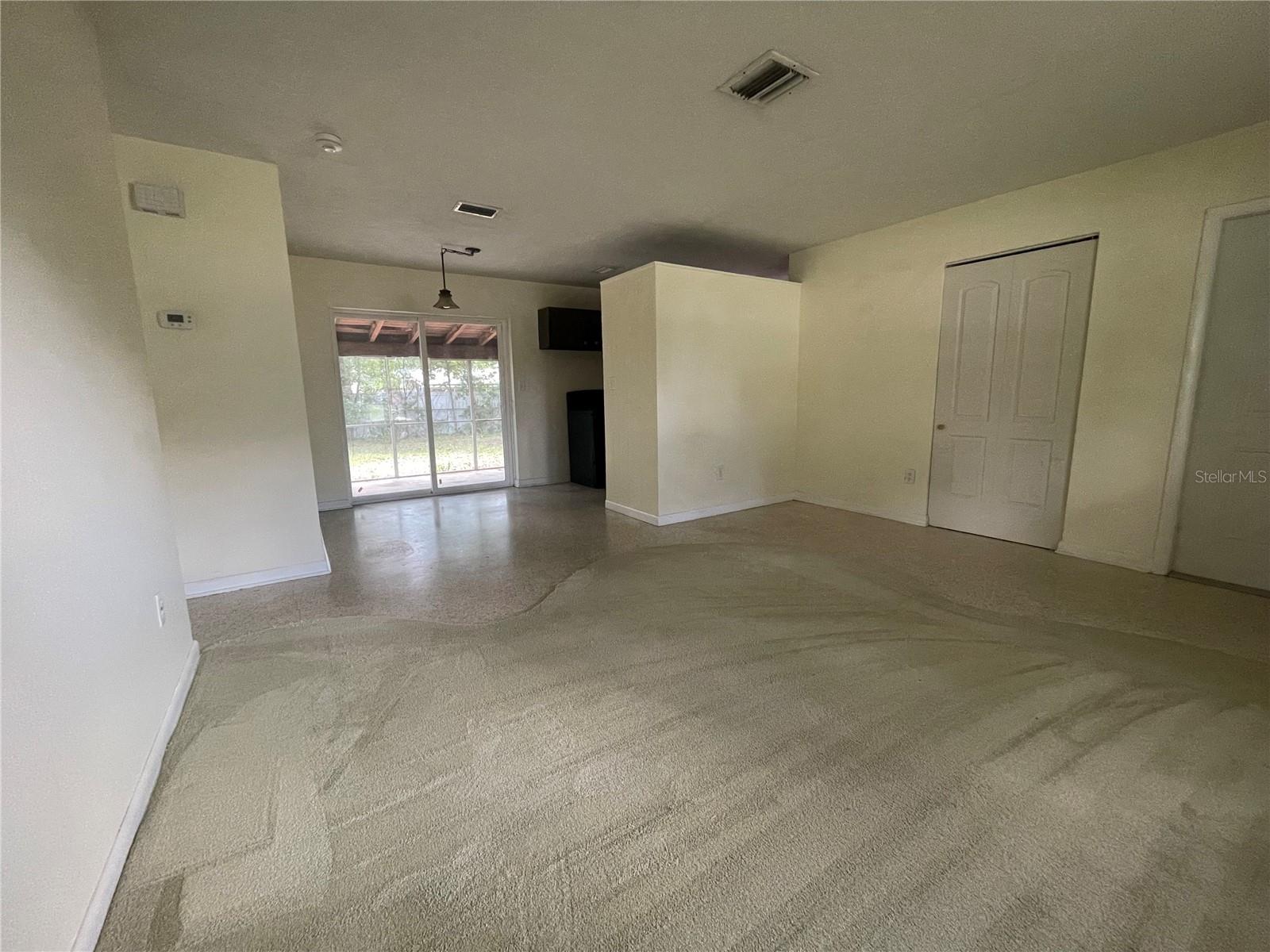 DELTONA LAKES UNIT 01 - Residential Lease