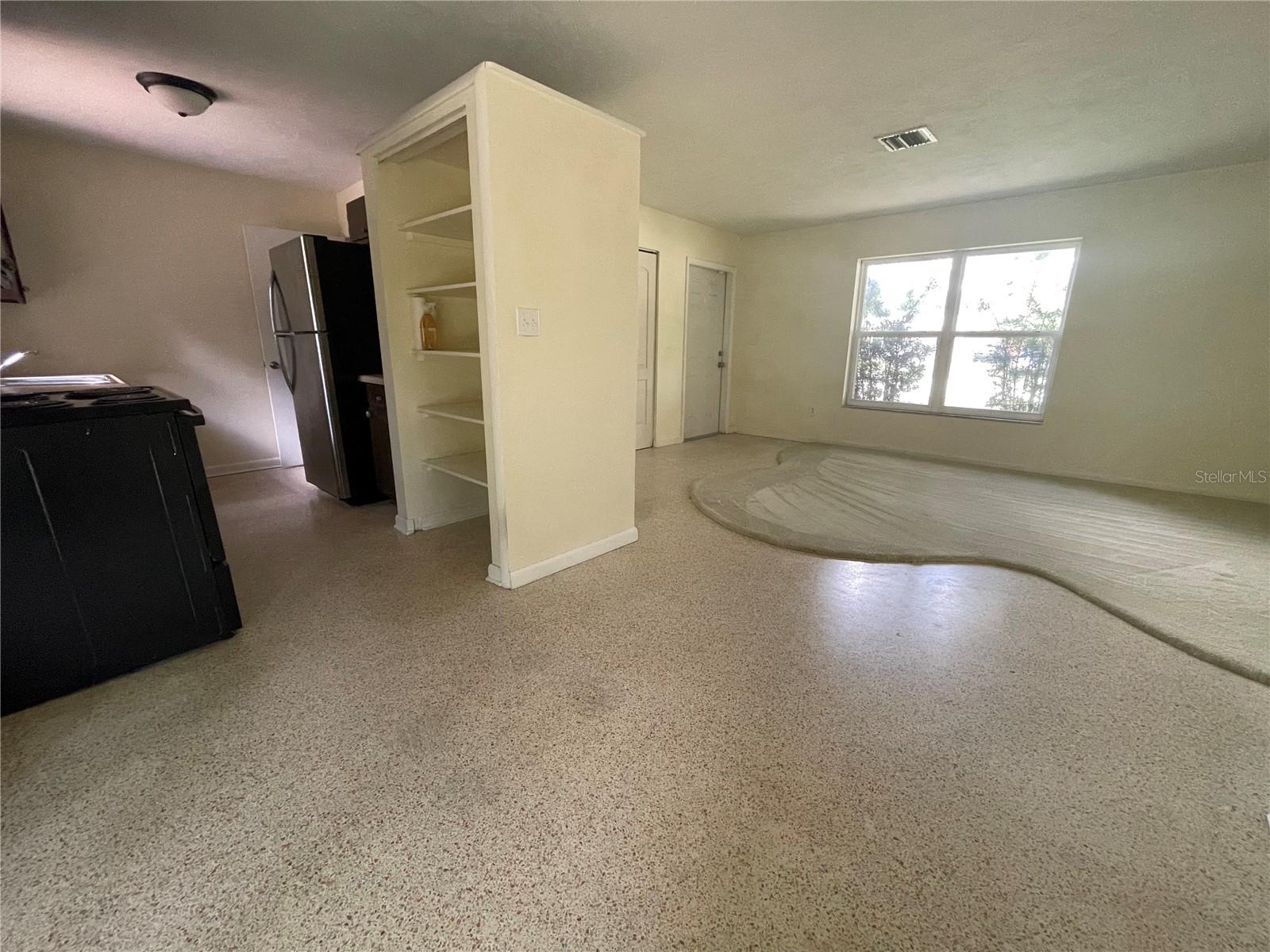 DELTONA LAKES UNIT 01 - Residential Lease
