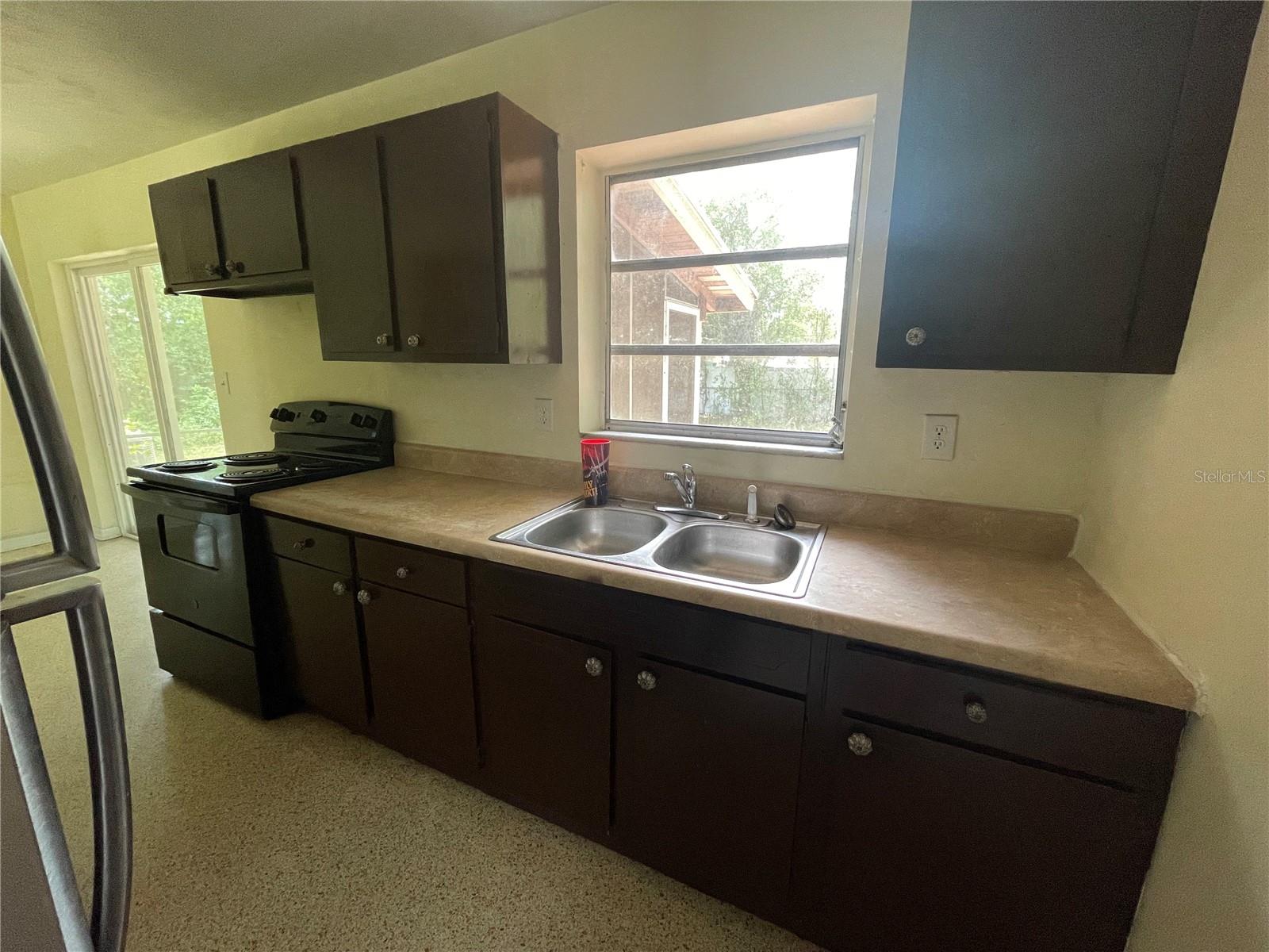 DELTONA LAKES UNIT 01 - Residential Lease