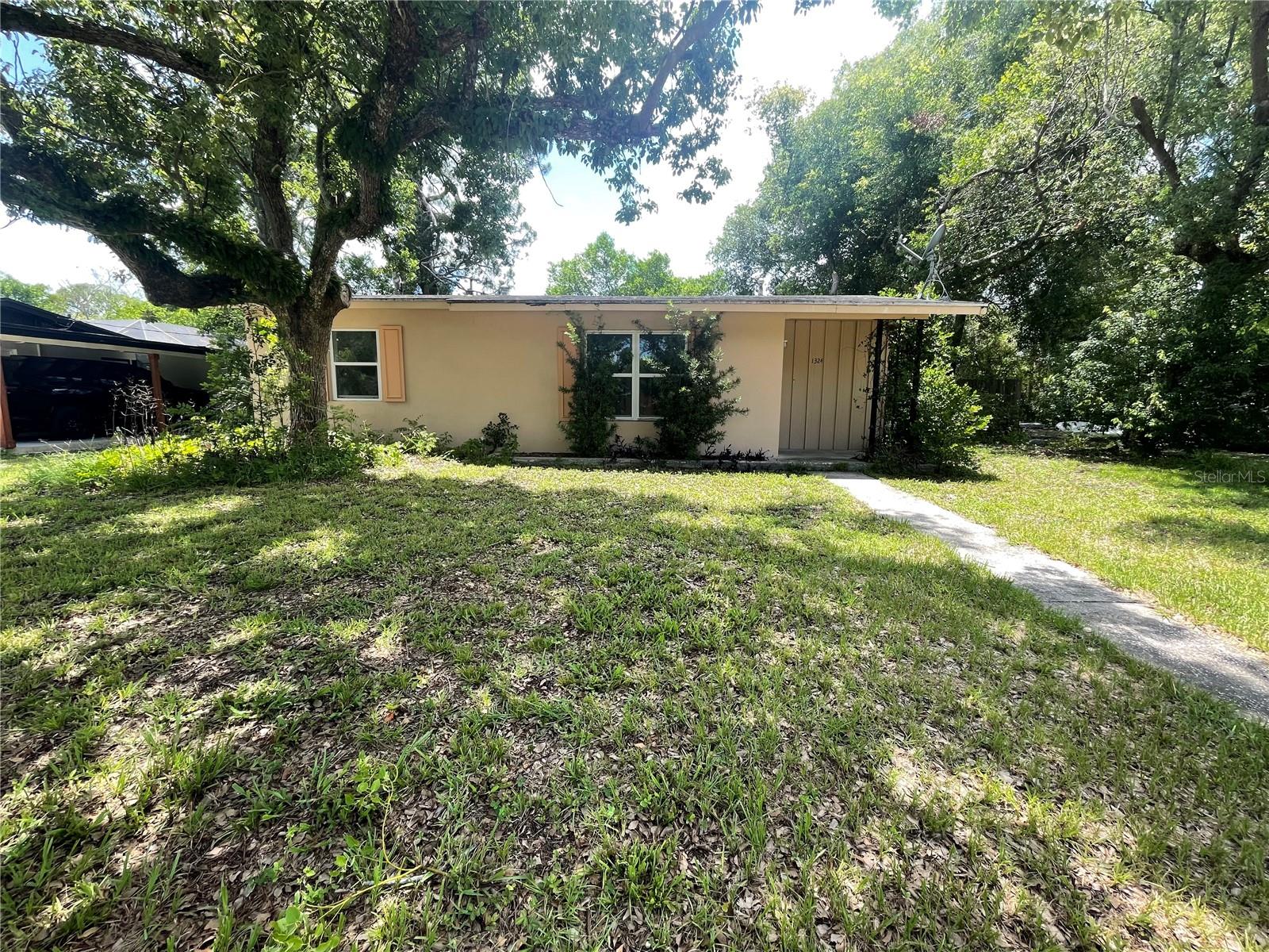 DELTONA LAKES UNIT 01 - Residential Lease
