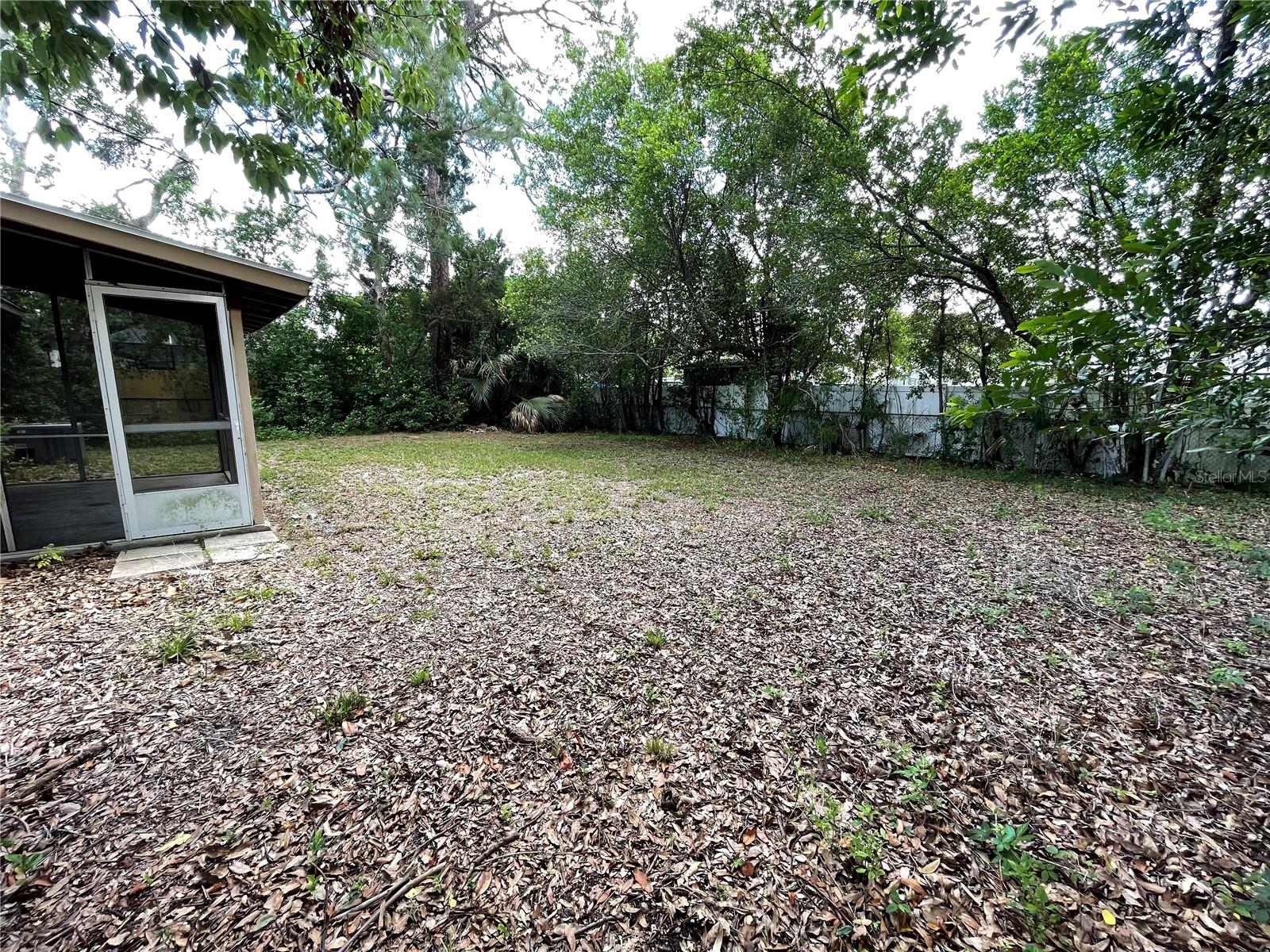 DELTONA LAKES UNIT 01 - Residential Lease
