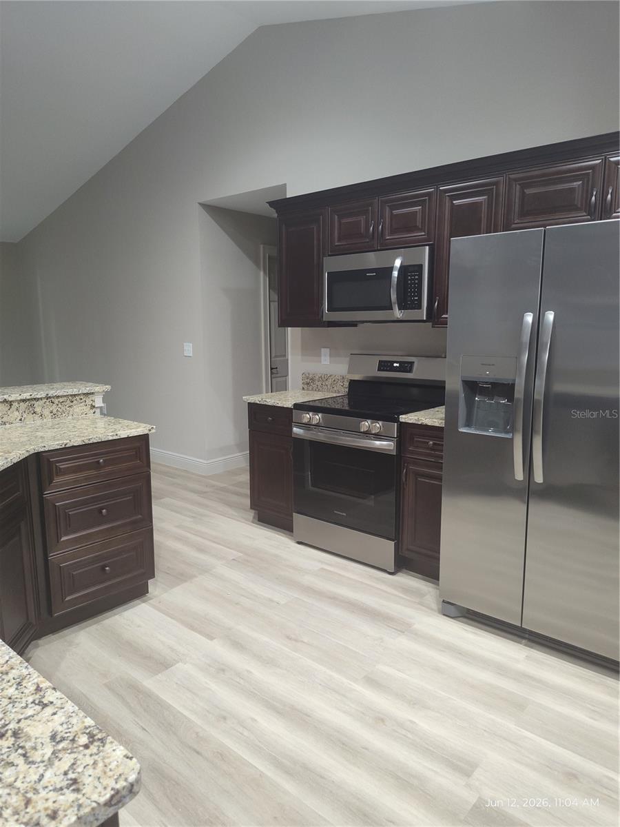 BELLEVIEW HEIGHTS ESTATE - Residential Lease