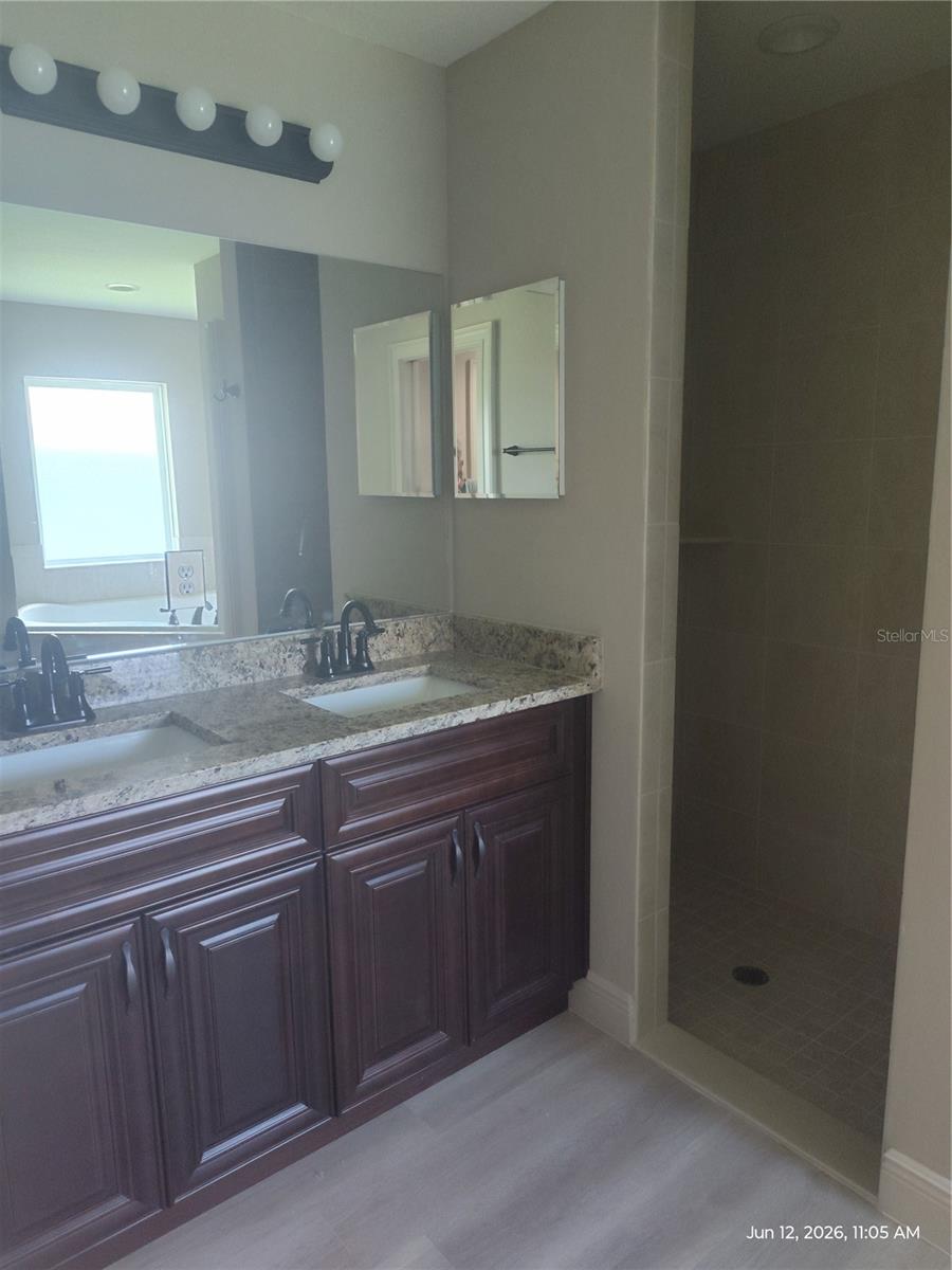 BELLEVIEW HEIGHTS ESTATE - Residential Lease