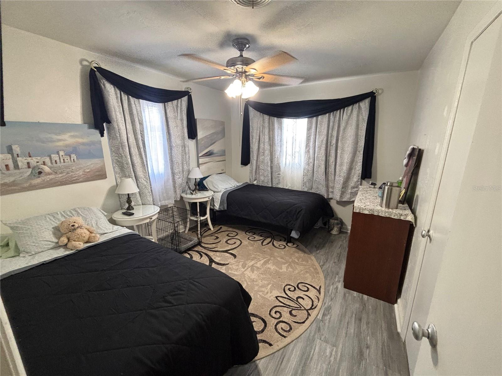SUN RAY HOMES 01 - Residential
