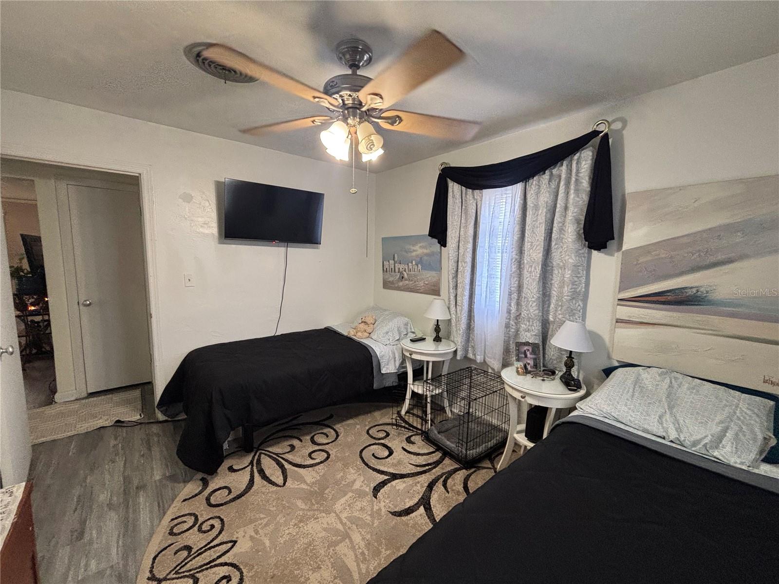 SUN RAY HOMES 01 - Residential