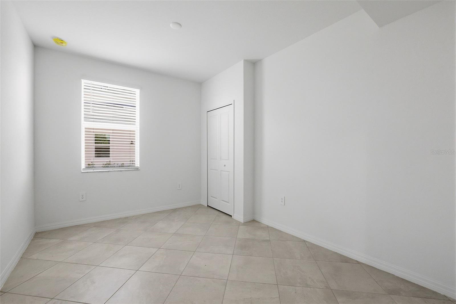 CALUSA COUNTRY CLUB - Residential