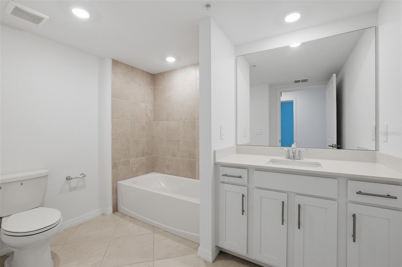 CALUSA COUNTRY CLUB - Residential