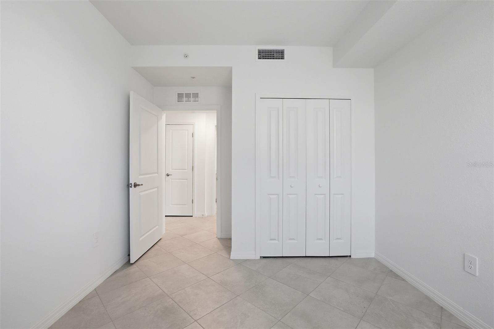 CALUSA COUNTRY CLUB - Residential