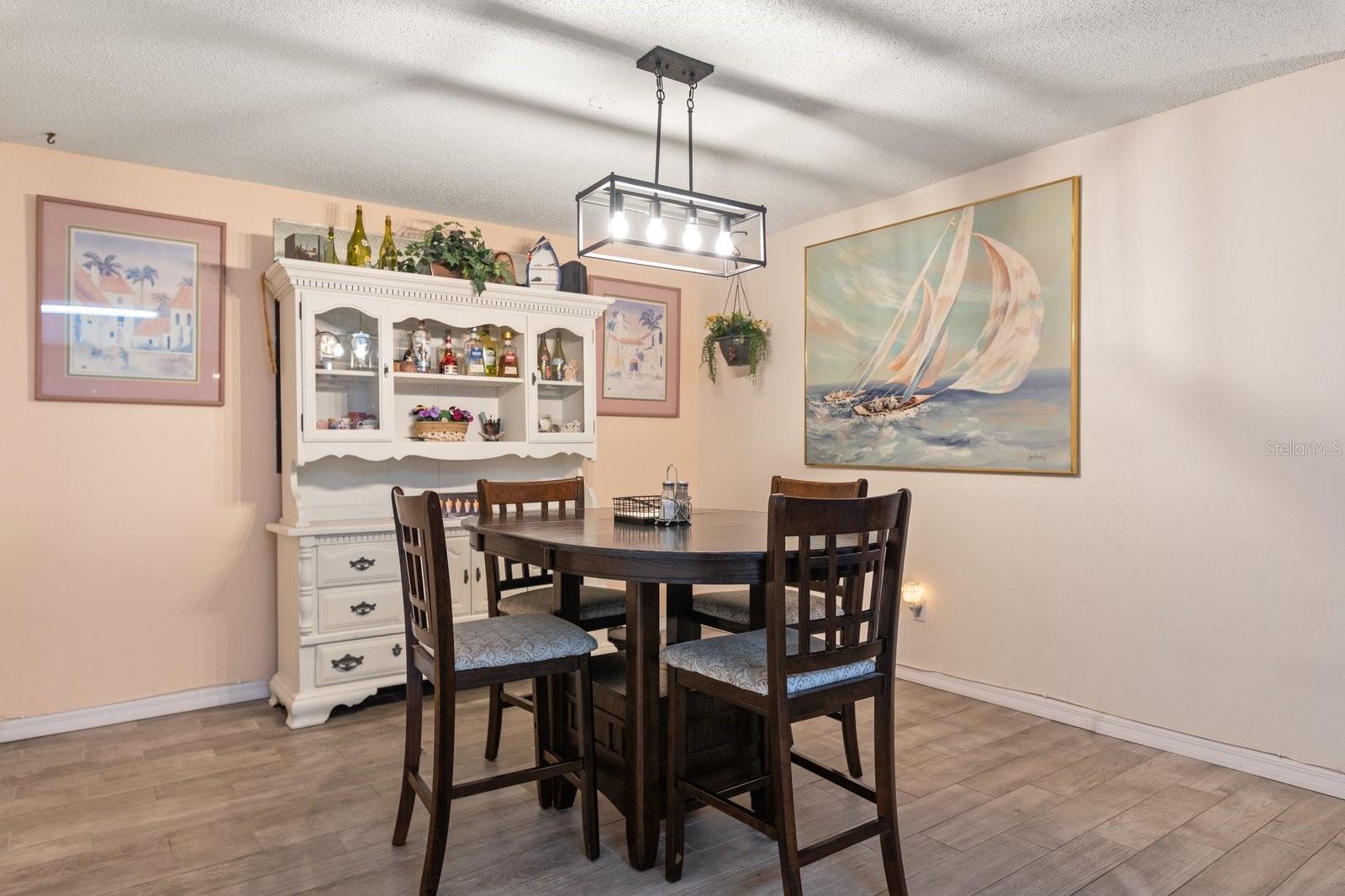 WILLOW LAKE - Residential
