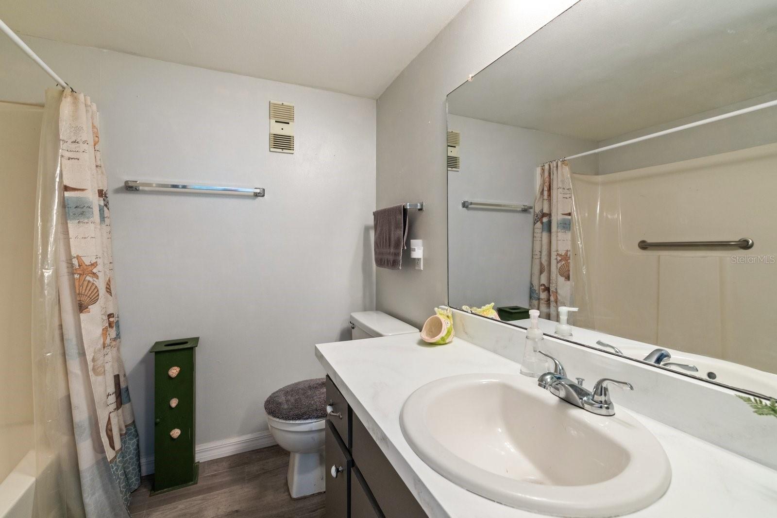 WILLOW LAKE - Residential