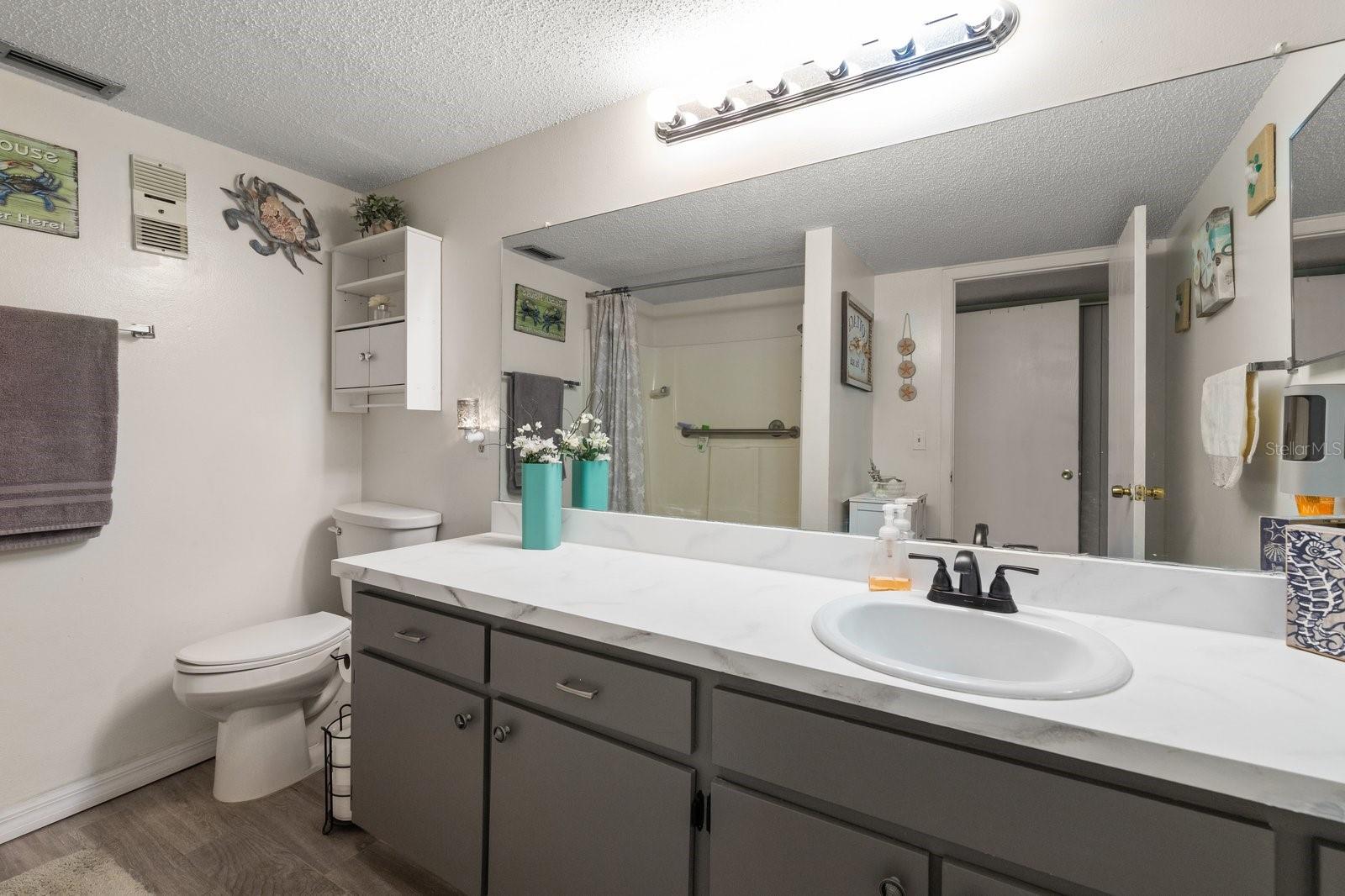 WILLOW LAKE - Residential