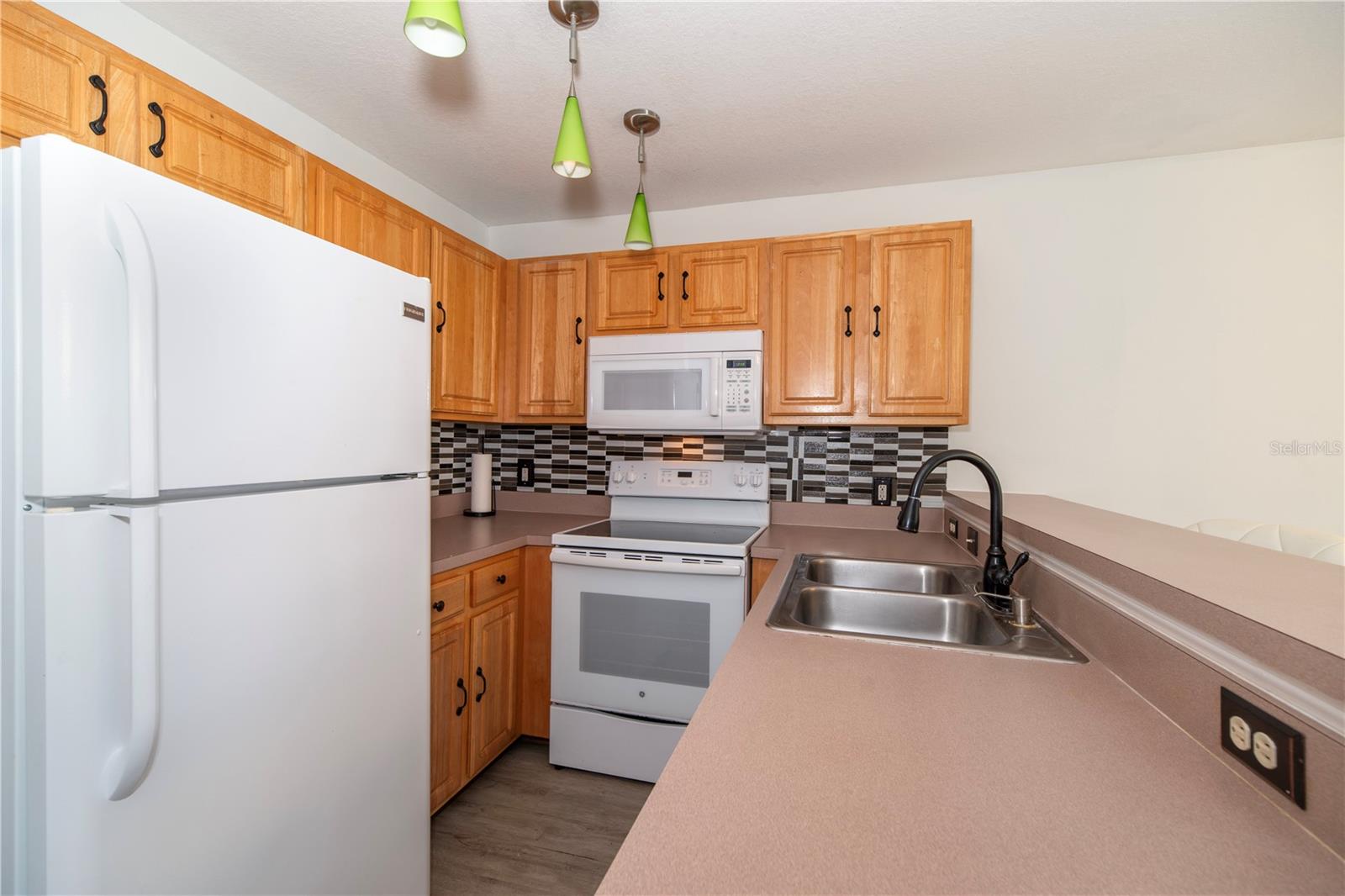 RIO HILLS TOWNHOMES - Residential