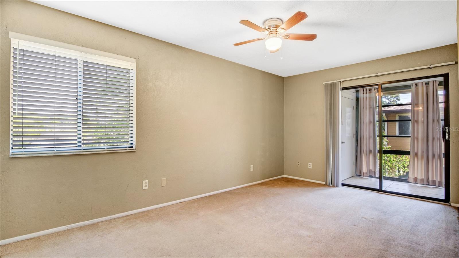 LAKEVIEW CONDO 06 - Residential Lease