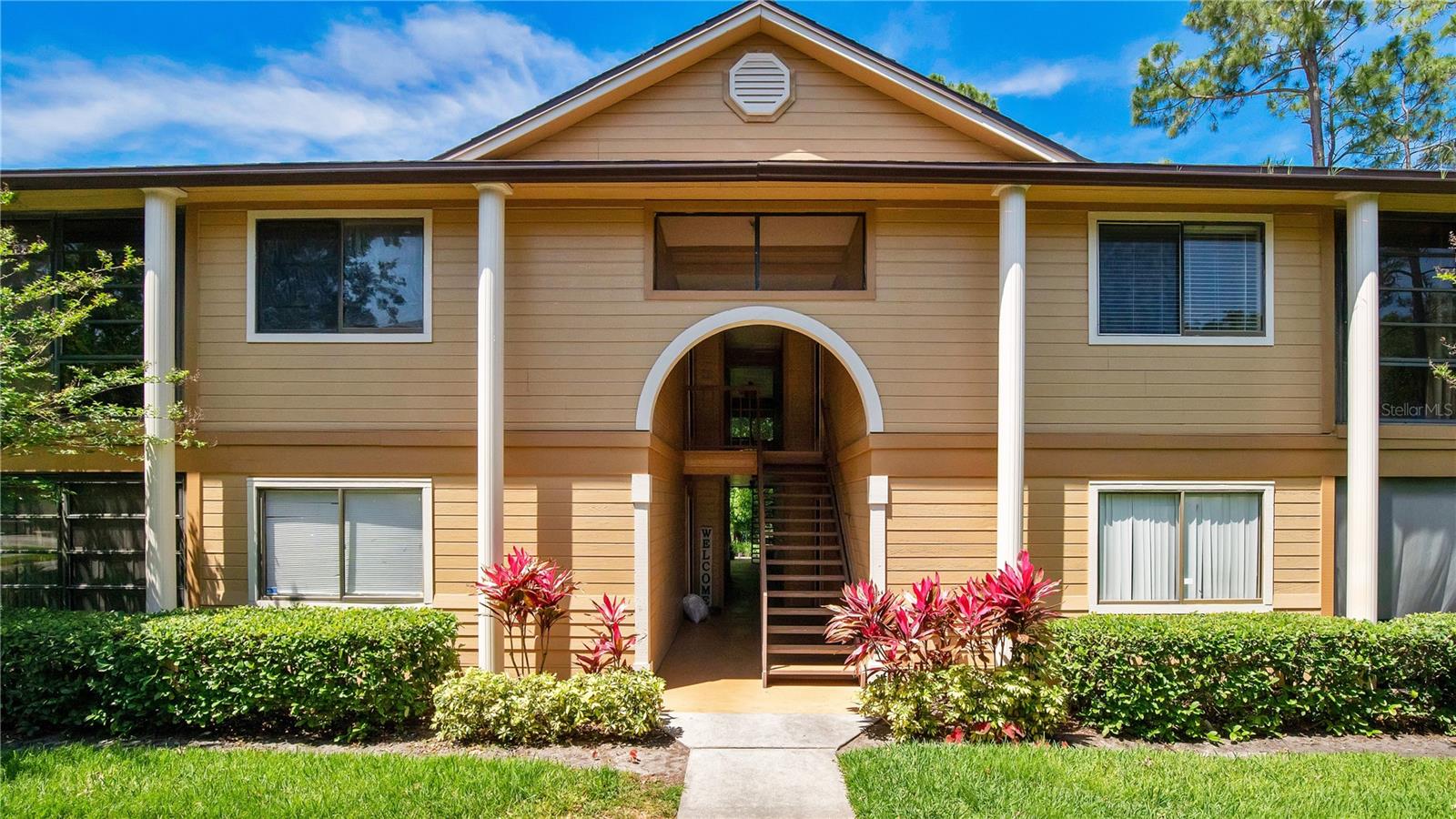 LAKEVIEW CONDO 06 - Residential Lease